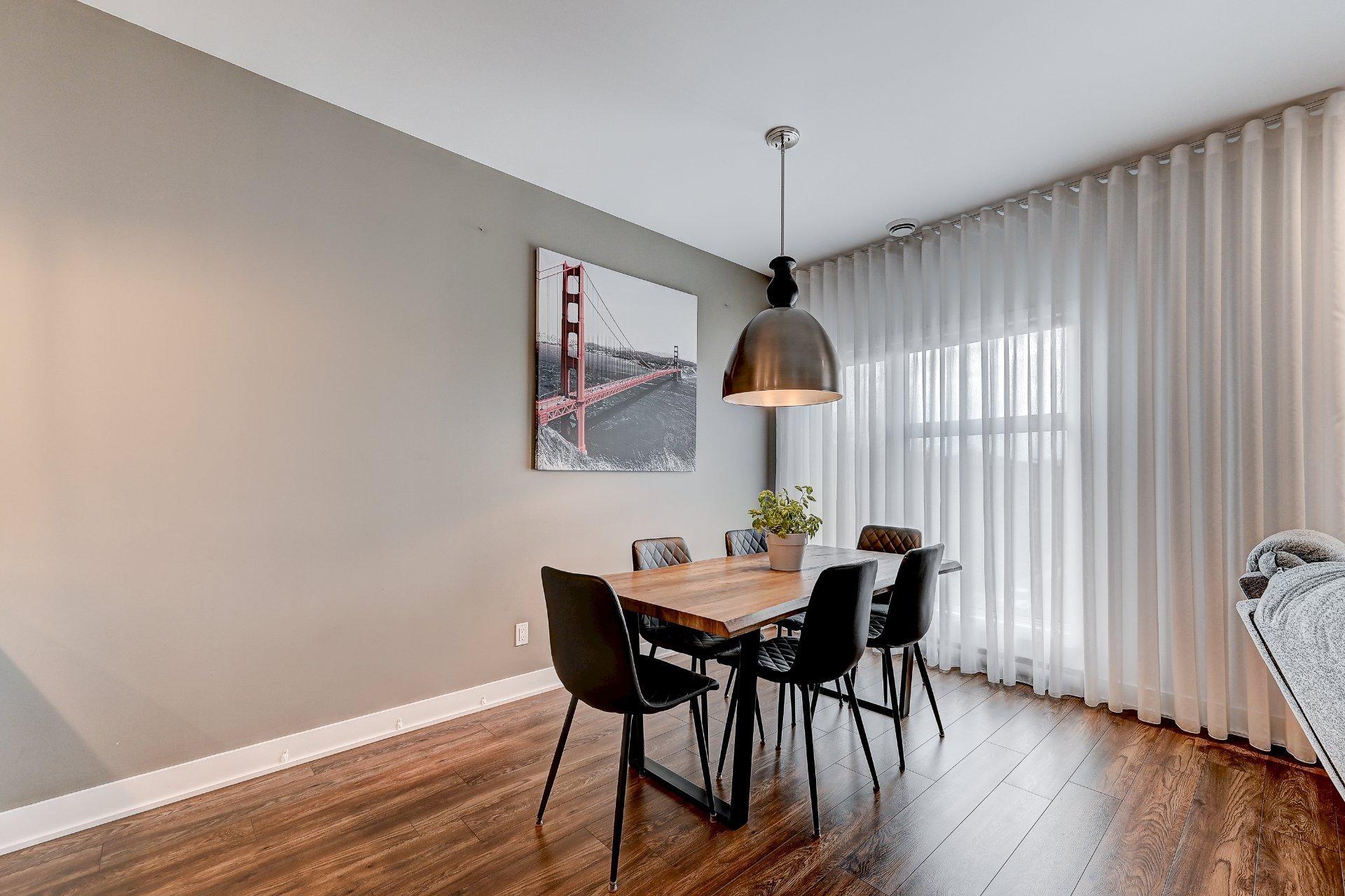 









3721


Rue Fernand-Flipot

, 302,
Longueuil (Saint-Hubert),




QC
J3Y0M6

