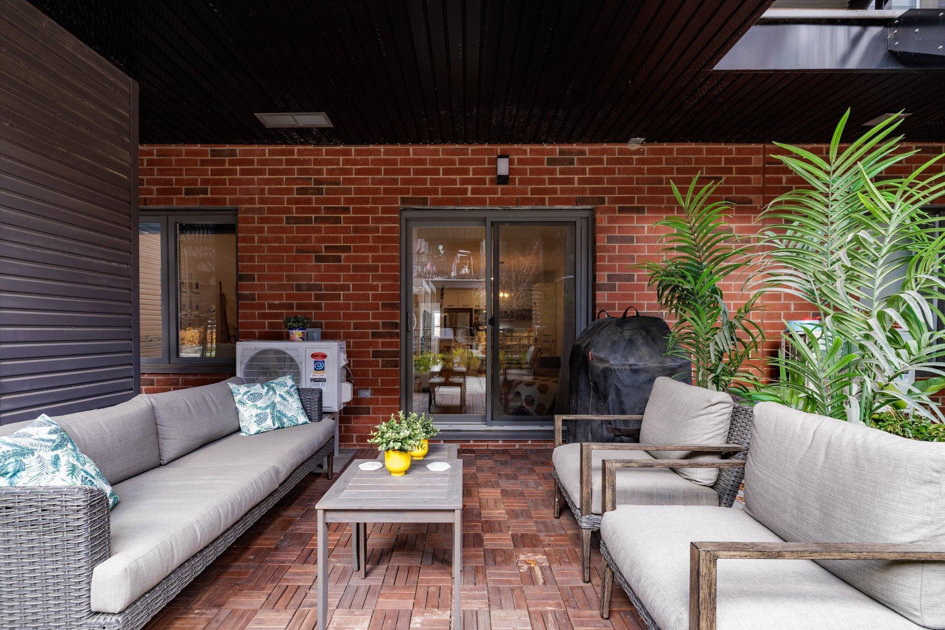 









387


Av. Skaniatarati

, 102,
Montréal (Lachine),




QC
H8S0A1

