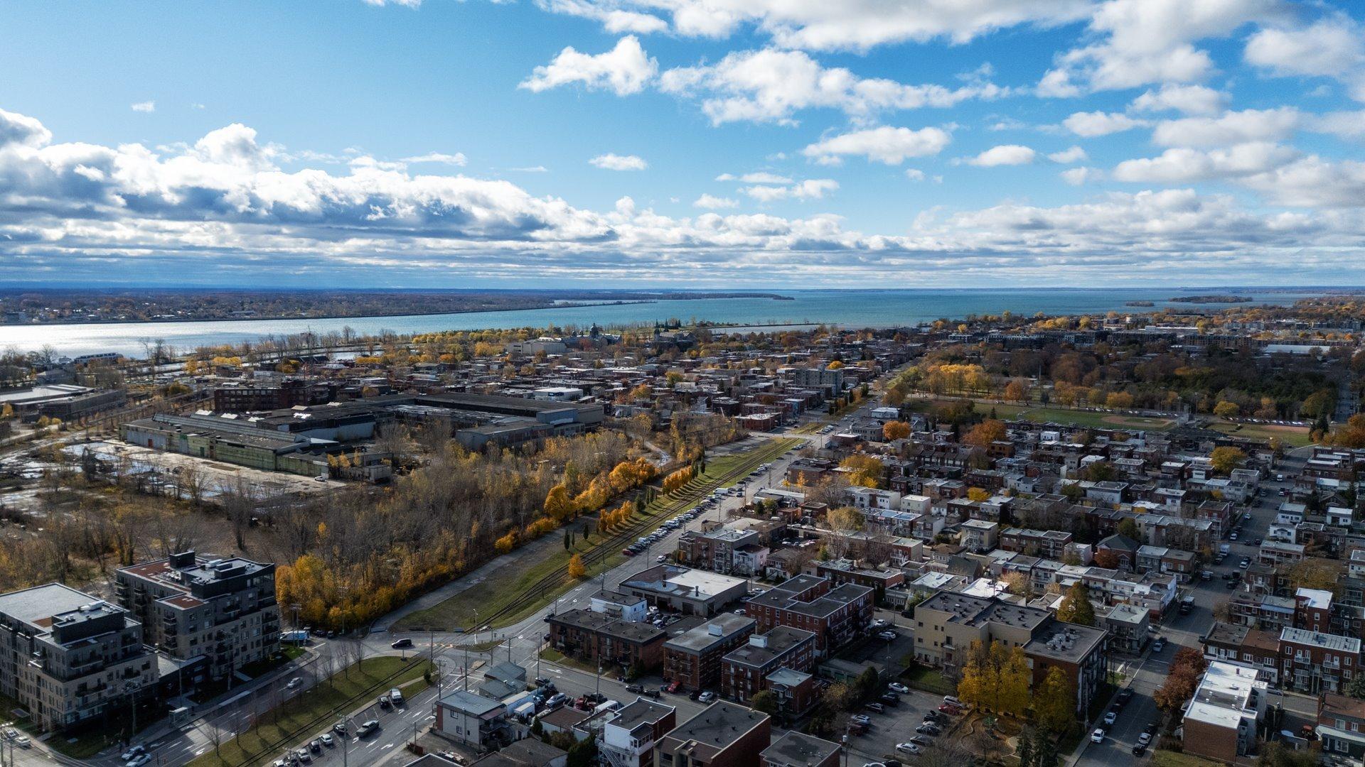 









387


Av. Skaniatarati

, 102,
Montréal (Lachine),




QC
H8S0A1

