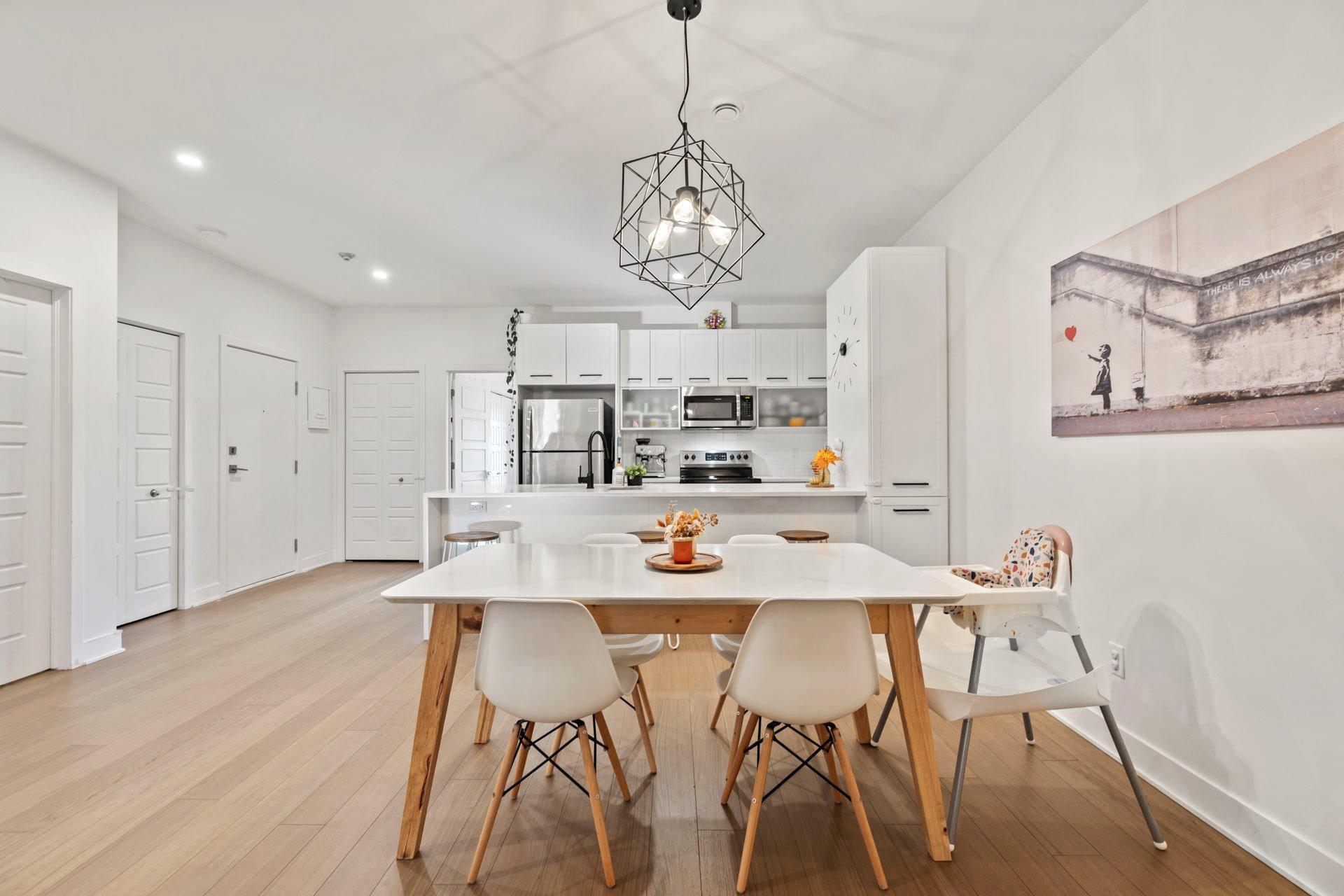 









387


Av. Skaniatarati

, 102,
Montréal (Lachine),




QC
H8S0A1

