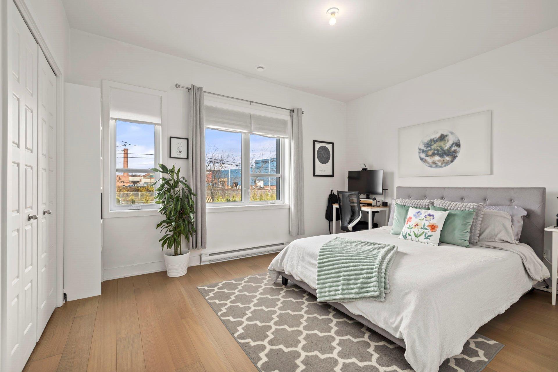 









387


Av. Skaniatarati

, 102,
Montréal (Lachine),




QC
H8S0A1

