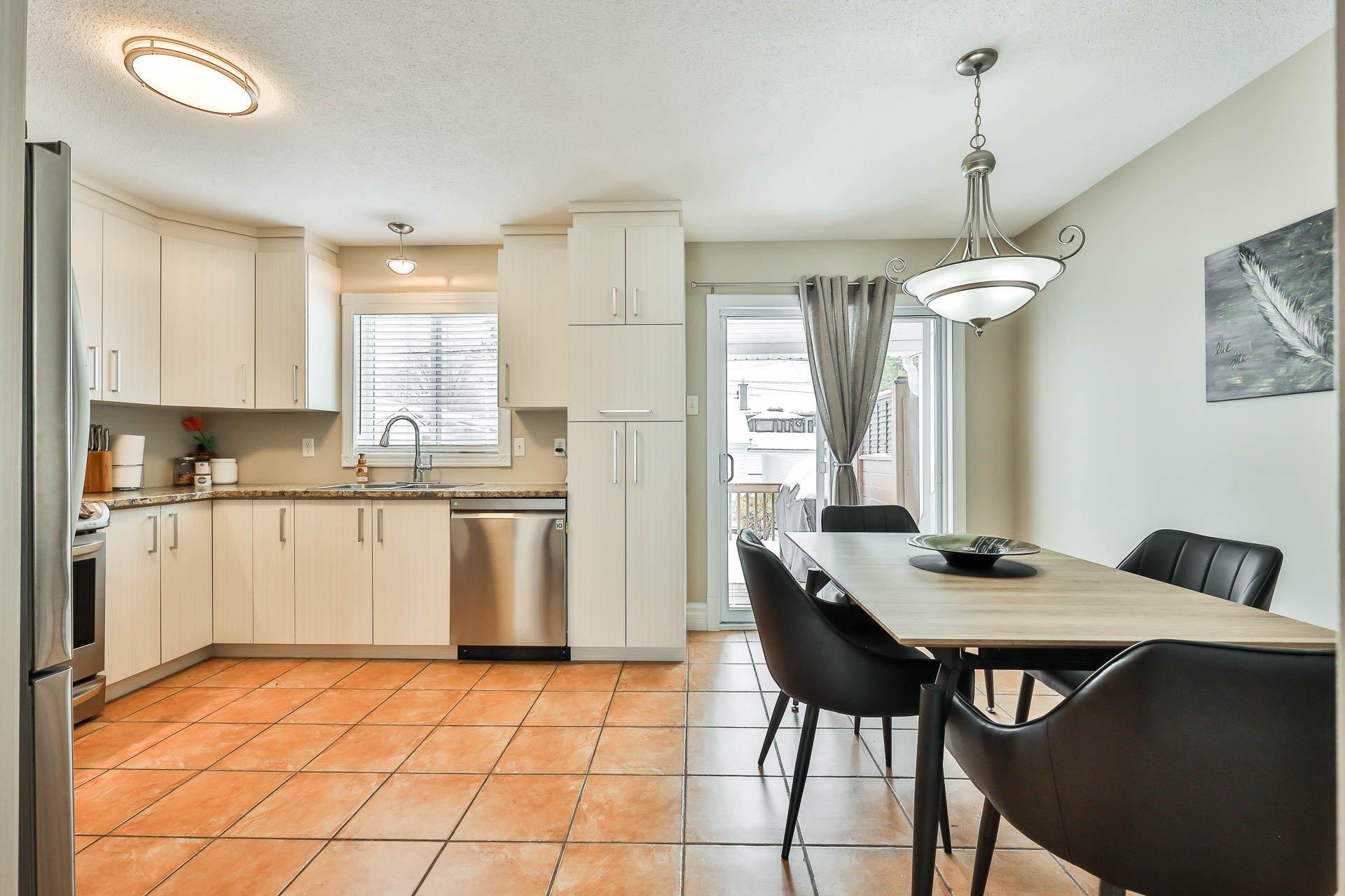 









69


Rue Hamel

,
Gatineau (Gatineau),




QC
J8P1V8

