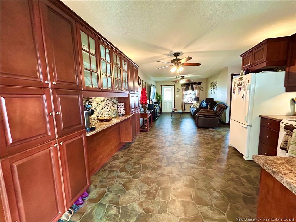 









7662


du Havre

,
Bas-Caraquet,




NB
E1W 5X2

