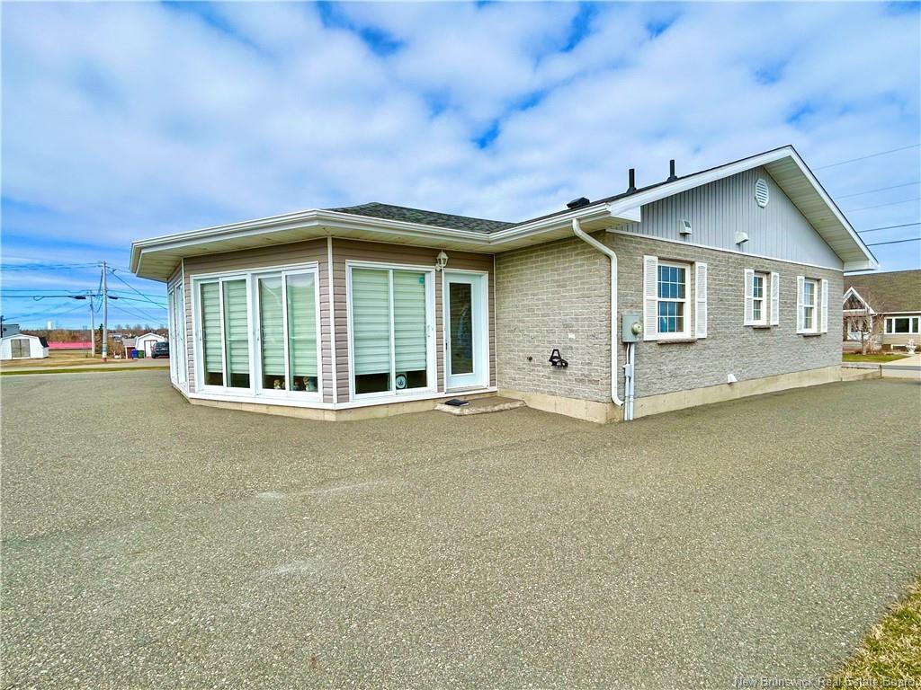 









7662


du Havre

,
Bas-Caraquet,




NB
E1W 5X2

