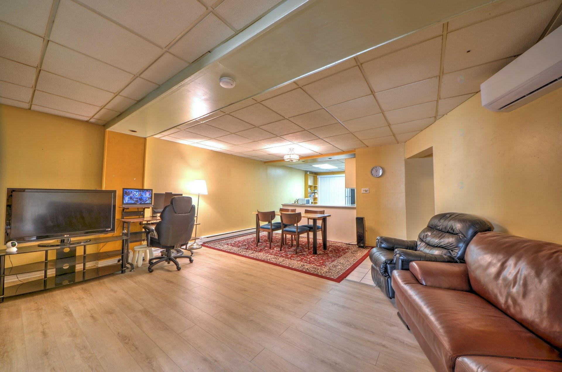 









23

 - 25


Rue de l'Église

,
Montréal (Verdun/Île-des-Soeurs),




QC
H4G2L8

