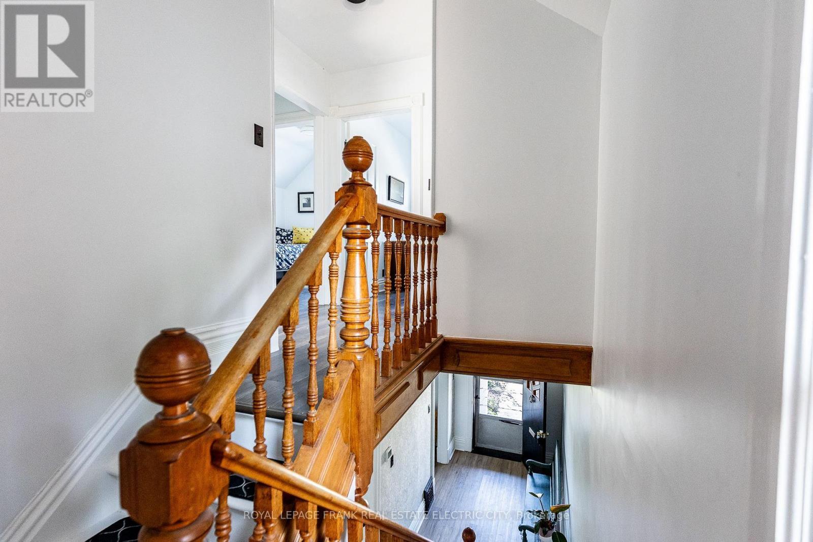 












193 LAKE STREET

,
Peterborough (Town Ward 3),




Ontario
K9J2H4

