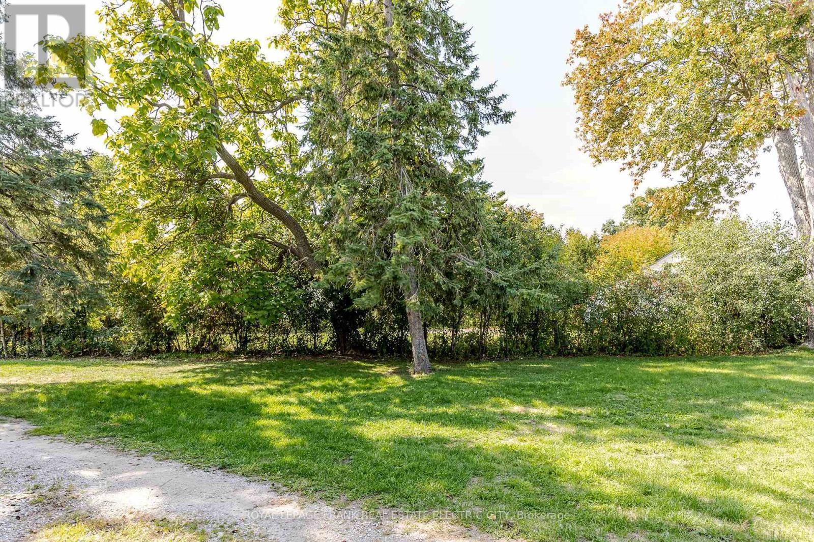 












193 LAKE STREET

,
Peterborough (Town Ward 3),




Ontario
K9J2H4

