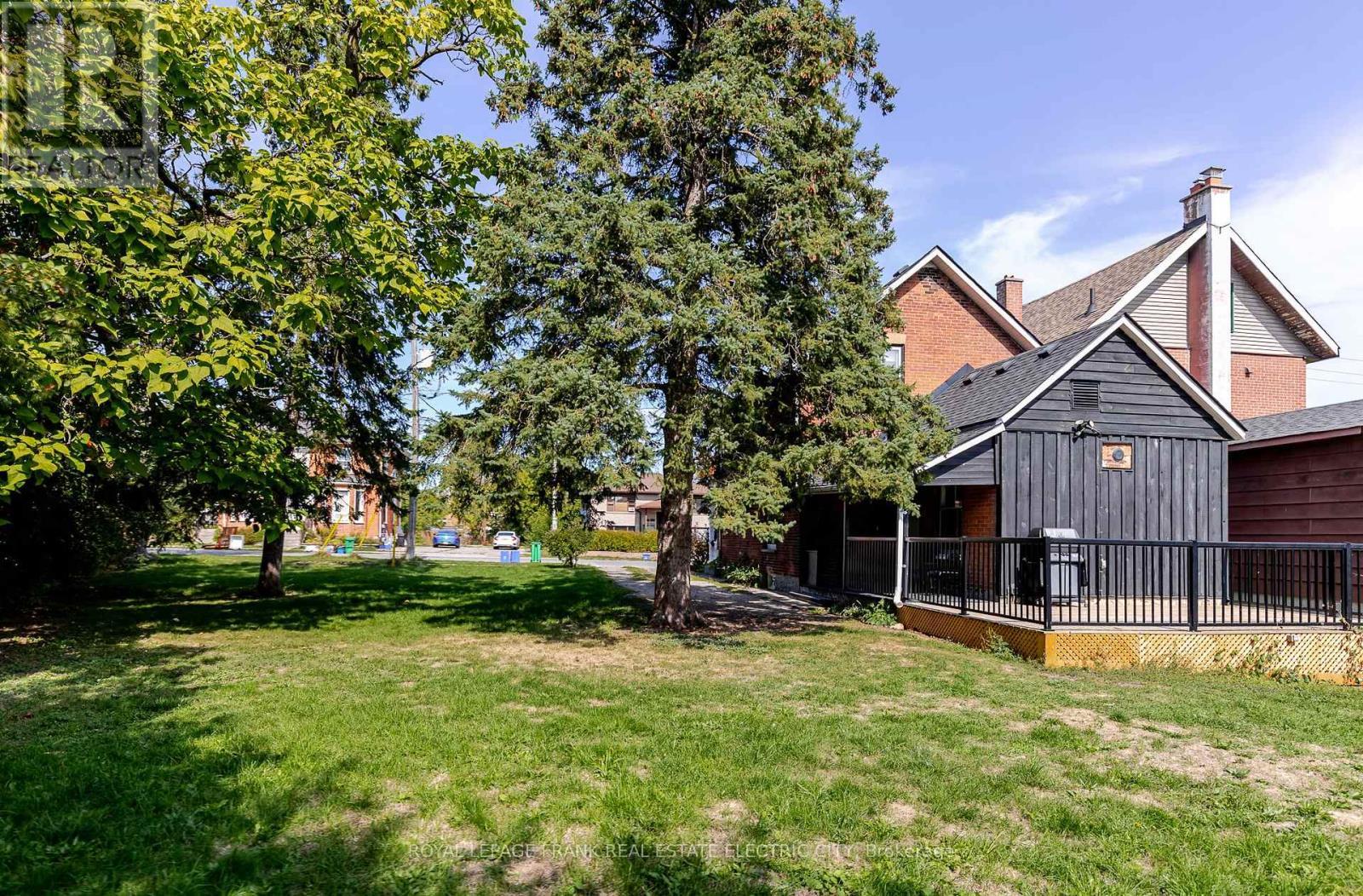 












193 LAKE STREET

,
Peterborough (Town Ward 3),




Ontario
K9J2H4

