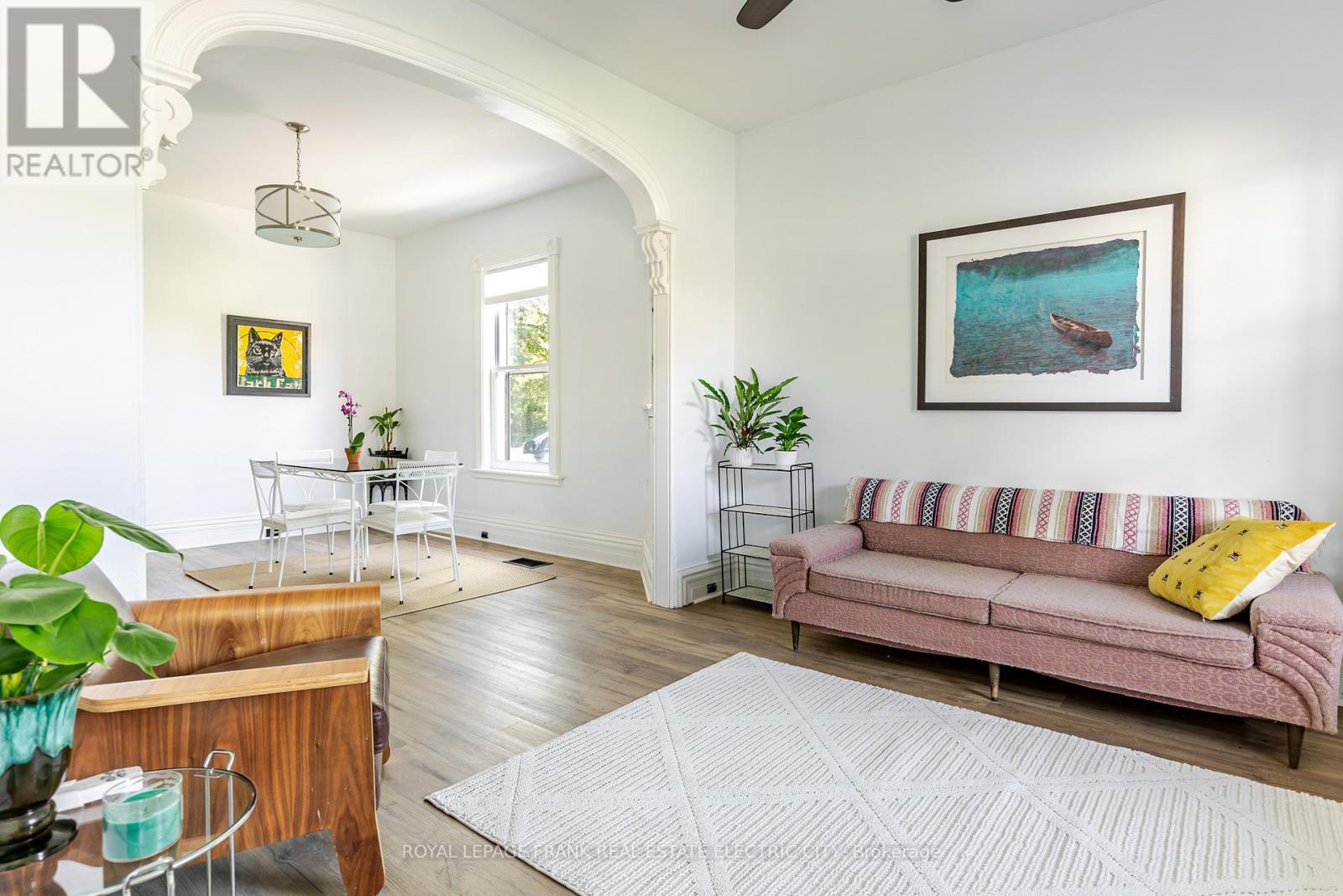 












193 LAKE STREET

,
Peterborough (Town Ward 3),




Ontario
K9J2H4

