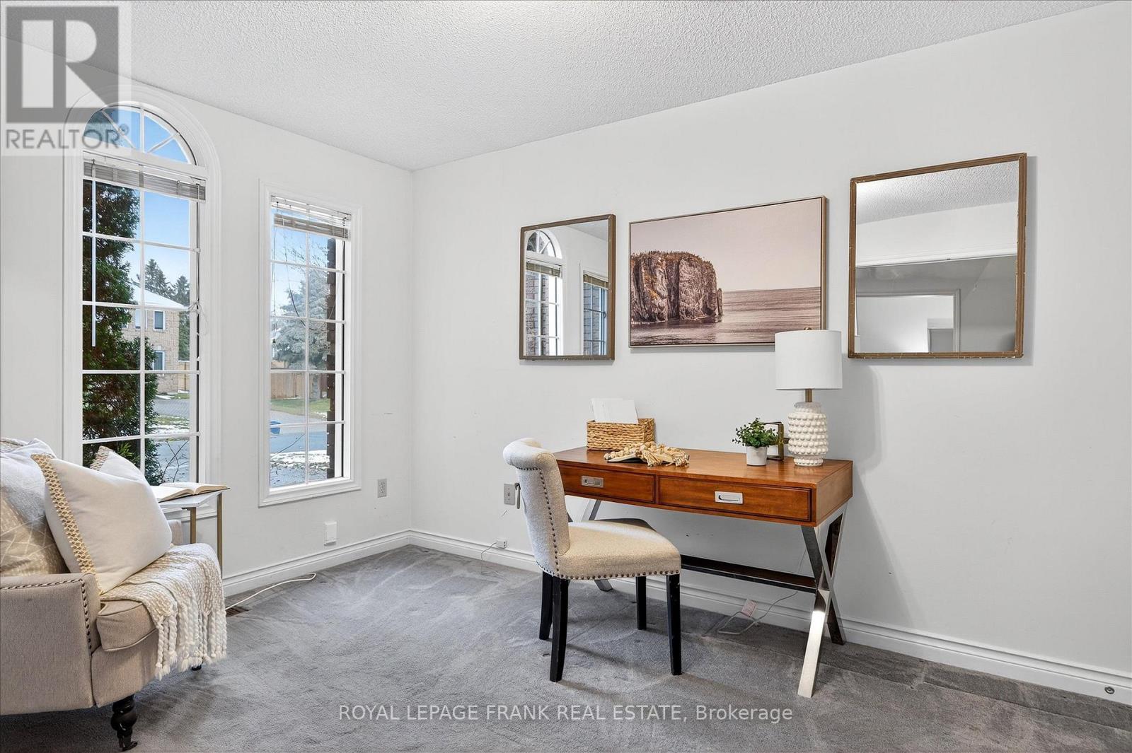 












544 FORTYE DRIVE

,
Peterborough (Otonabee Ward 1),




Ontario
K9K2H2

