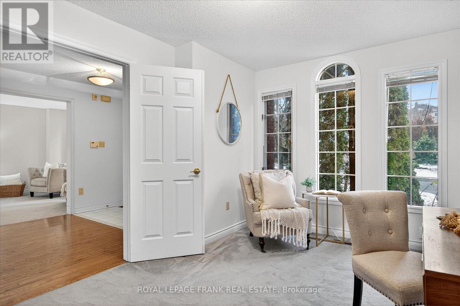 












544 FORTYE DRIVE

,
Peterborough (Otonabee Ward 1),




Ontario
K9K2H2

