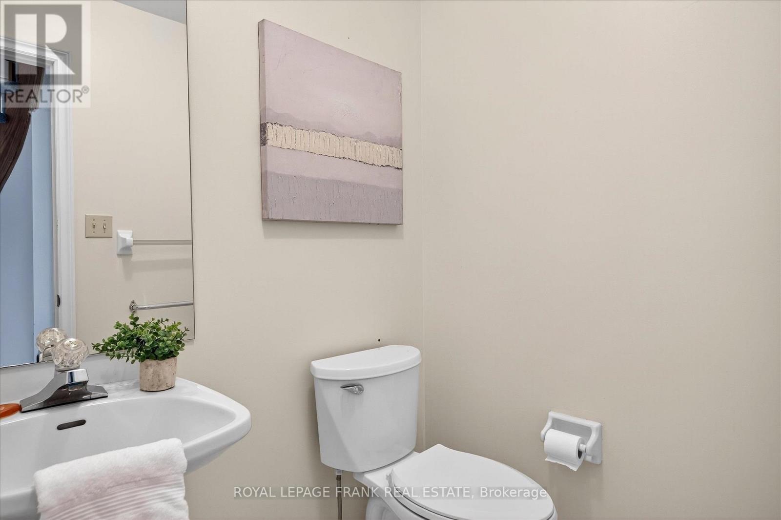 












544 FORTYE DRIVE

,
Peterborough (Otonabee Ward 1),




Ontario
K9K2H2

