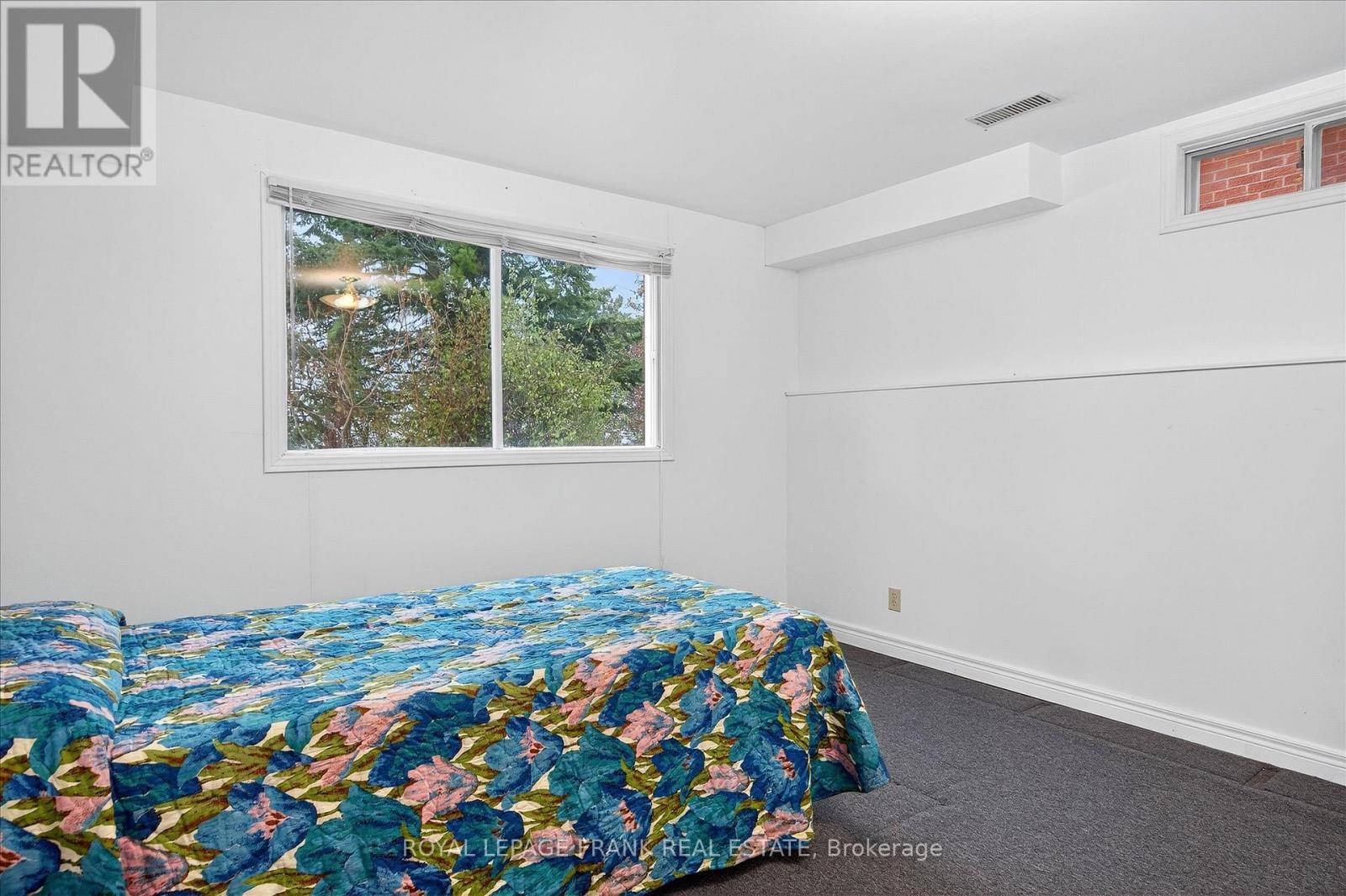 












544 FORTYE DRIVE

,
Peterborough (Otonabee Ward 1),




Ontario
K9K2H2

