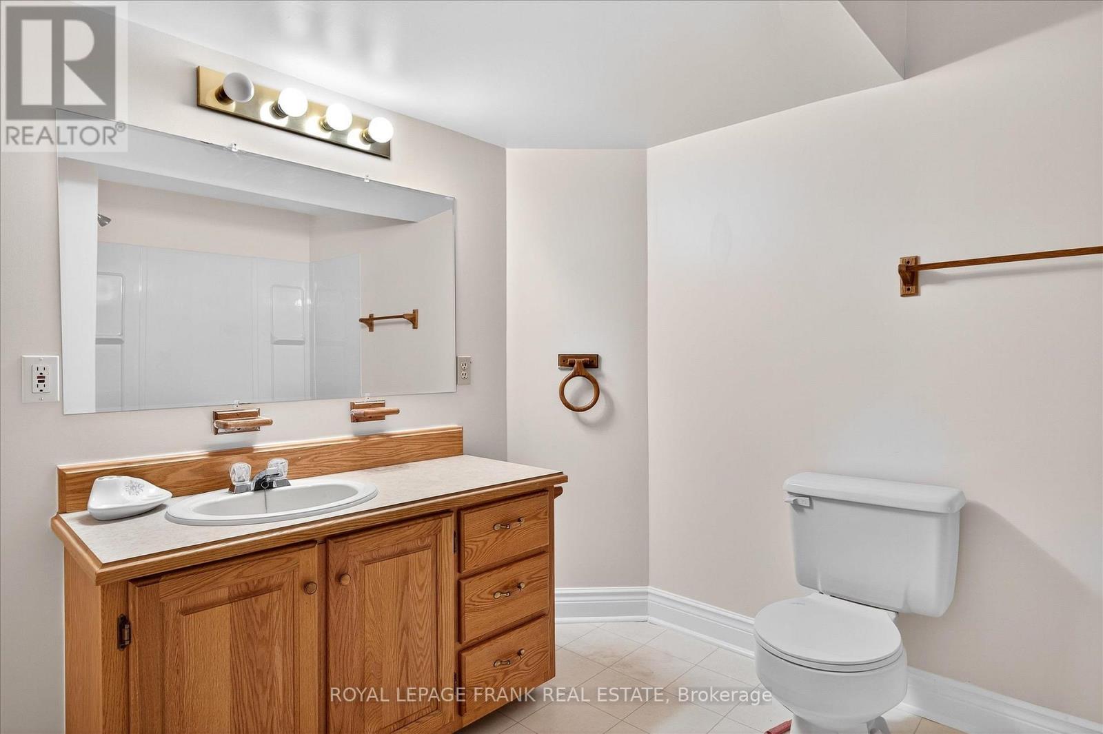 












544 FORTYE DRIVE

,
Peterborough (Otonabee Ward 1),




Ontario
K9K2H2

