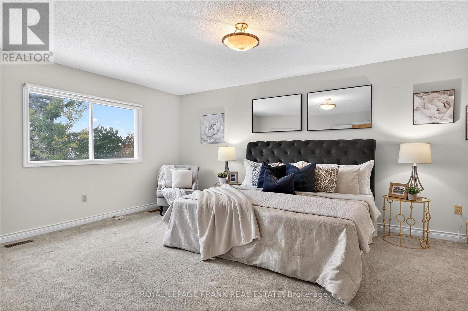 












544 FORTYE DRIVE

,
Peterborough (Otonabee Ward 1),




Ontario
K9K2H2

