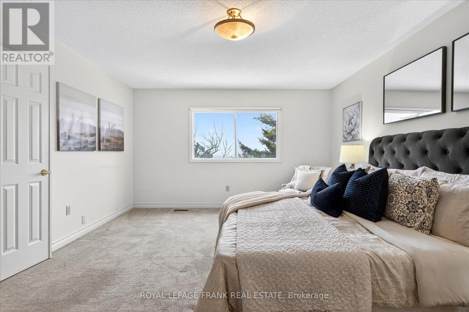 












544 FORTYE DRIVE

,
Peterborough (Otonabee Ward 1),




Ontario
K9K2H2

