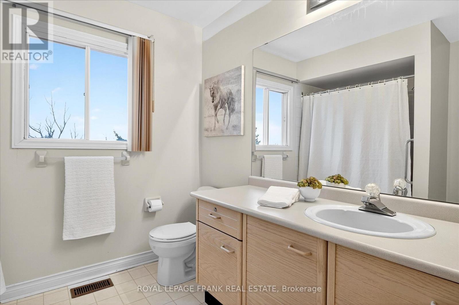 












544 FORTYE DRIVE

,
Peterborough (Otonabee Ward 1),




Ontario
K9K2H2

