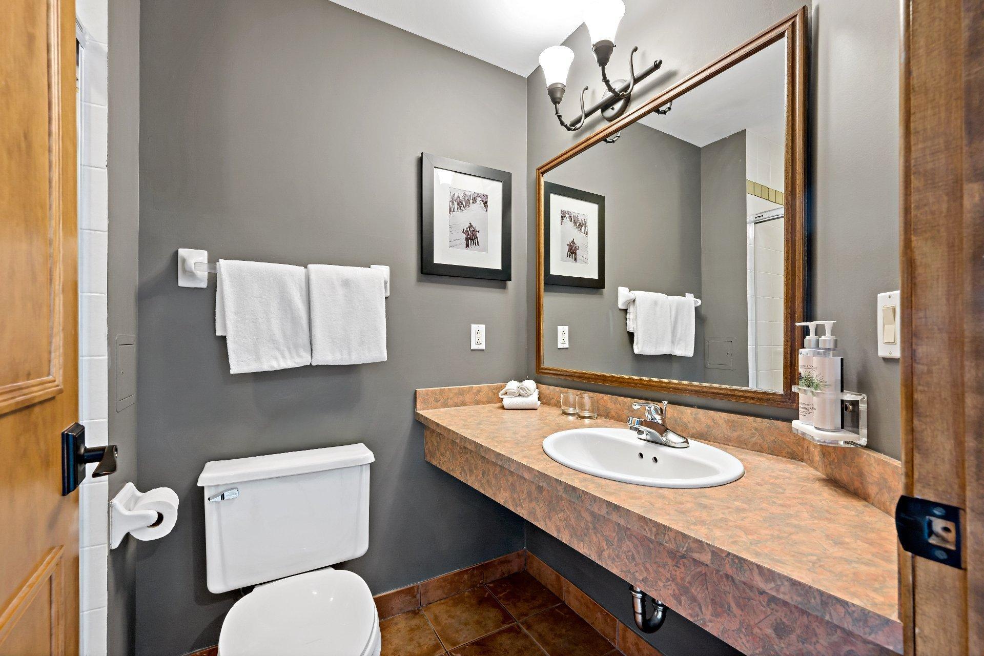 









2396


Rue Labelle

, 20,
Mont-Tremblant,




QC
J8E1T8

