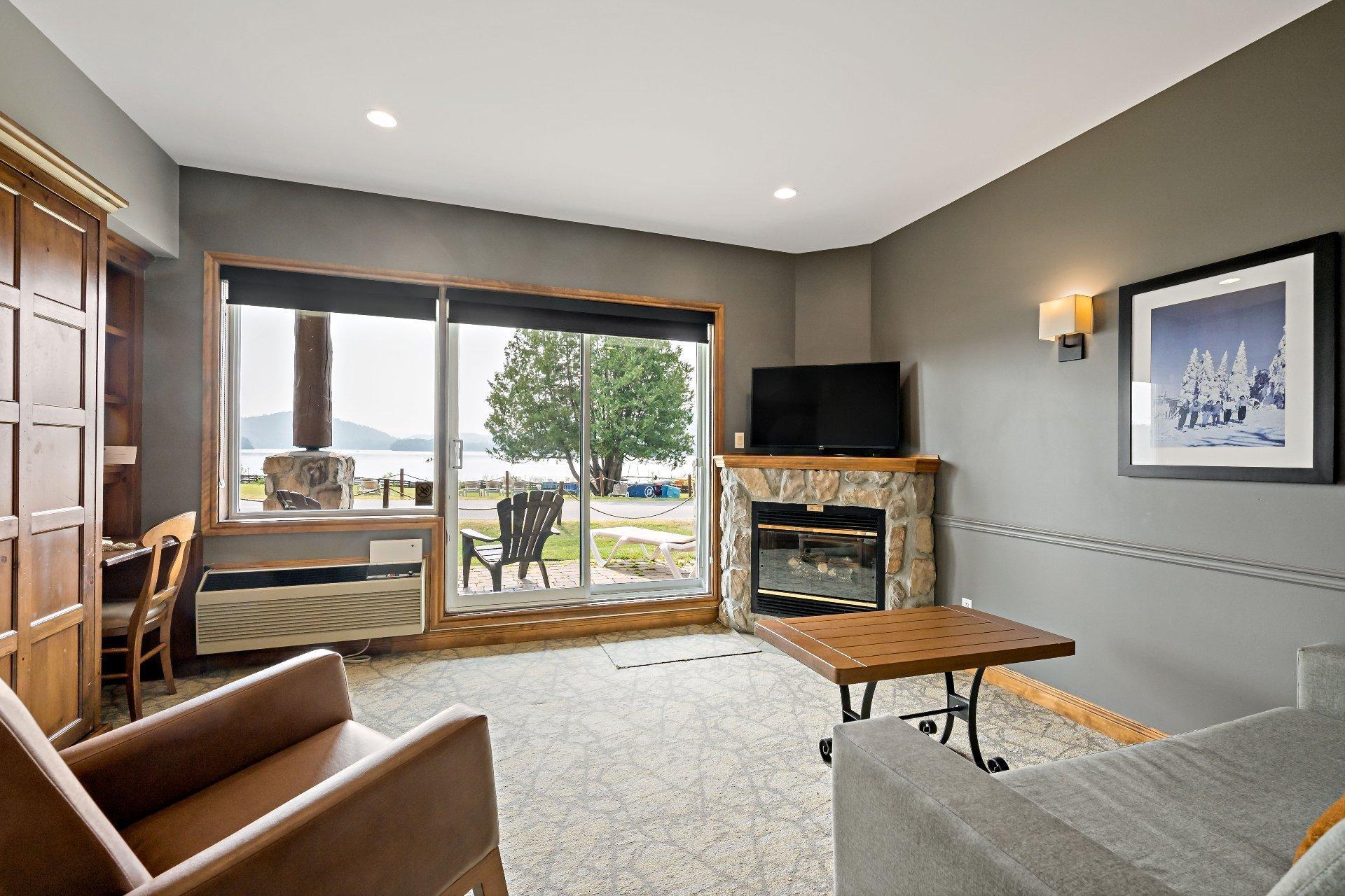 









2396


Rue Labelle

, 20,
Mont-Tremblant,




QC
J8E1T8

