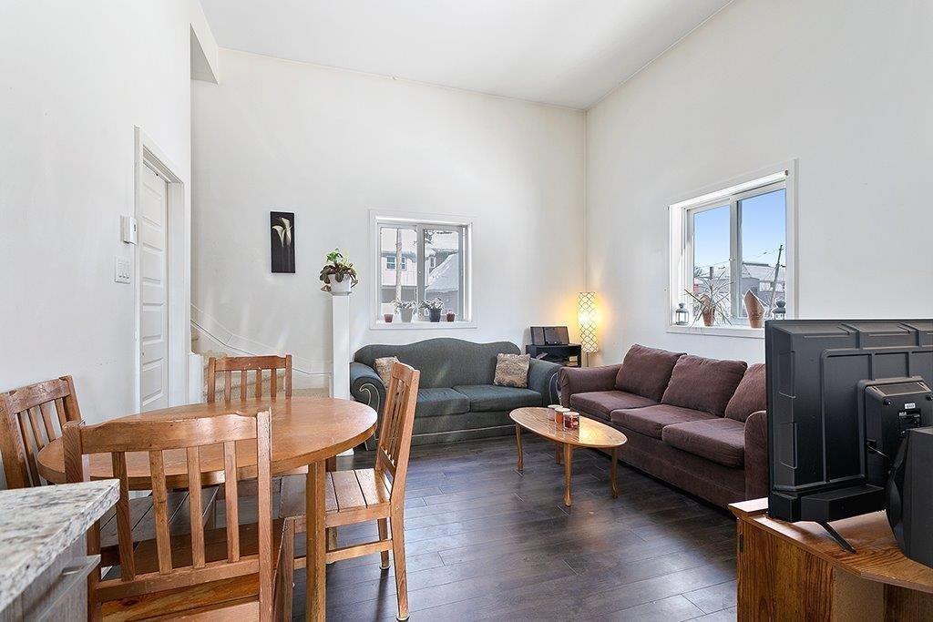 









329


Rue James

,
Shawville,




QC
J0X2Y0

