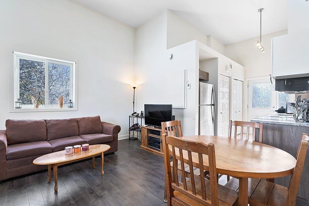 









329


Rue James

,
Shawville,




QC
J0X2Y0

