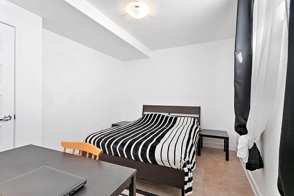 









329


Rue James

,
Shawville,




QC
J0X2Y0

