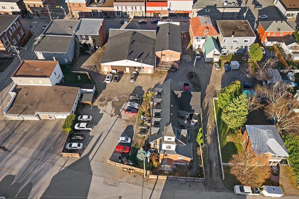 









329


Rue James

,
Shawville,




QC
J0X2Y0

