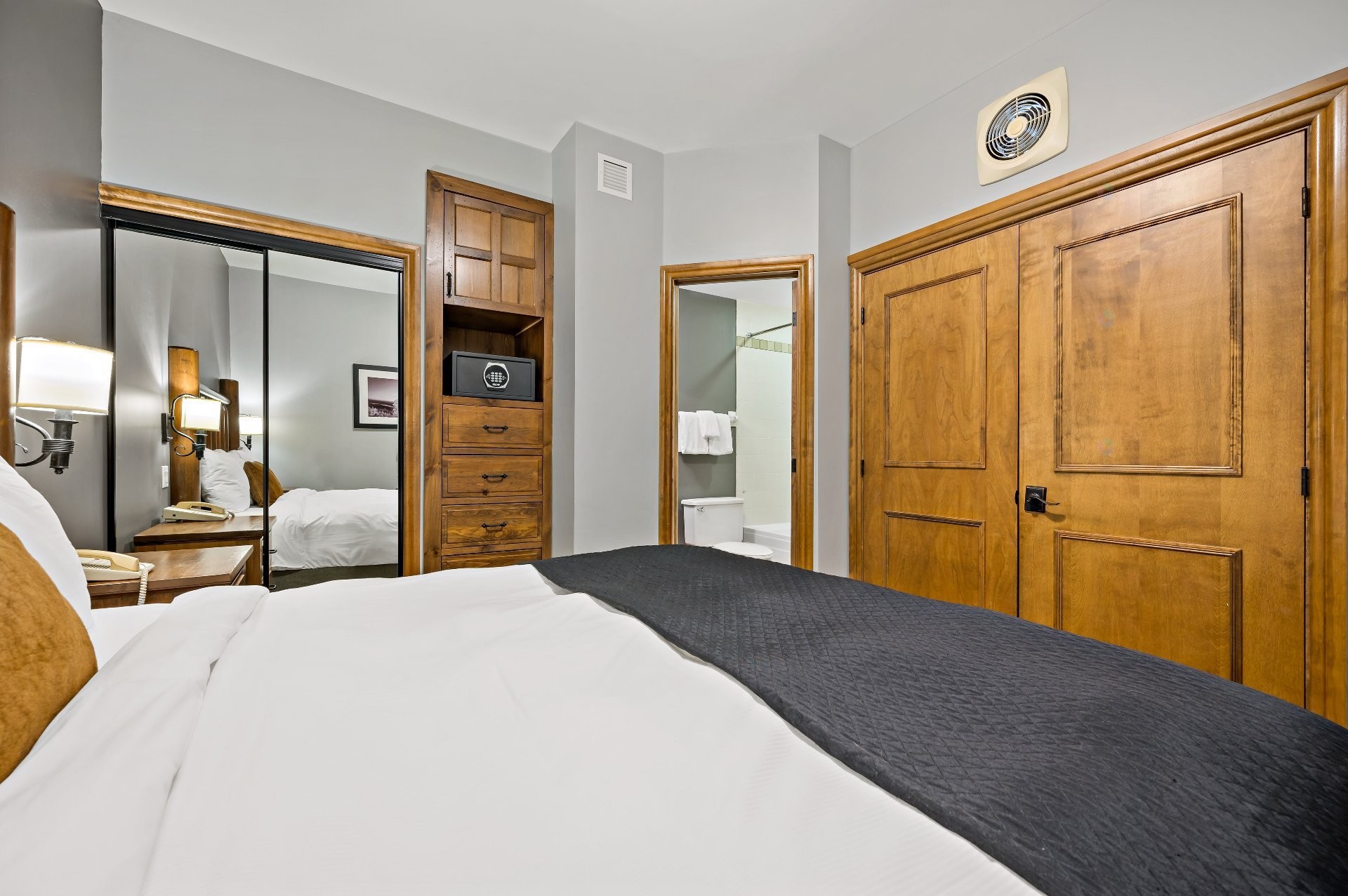 









2396


Rue Labelle

, 124,
Mont-Tremblant,




QC
J8E1T8

