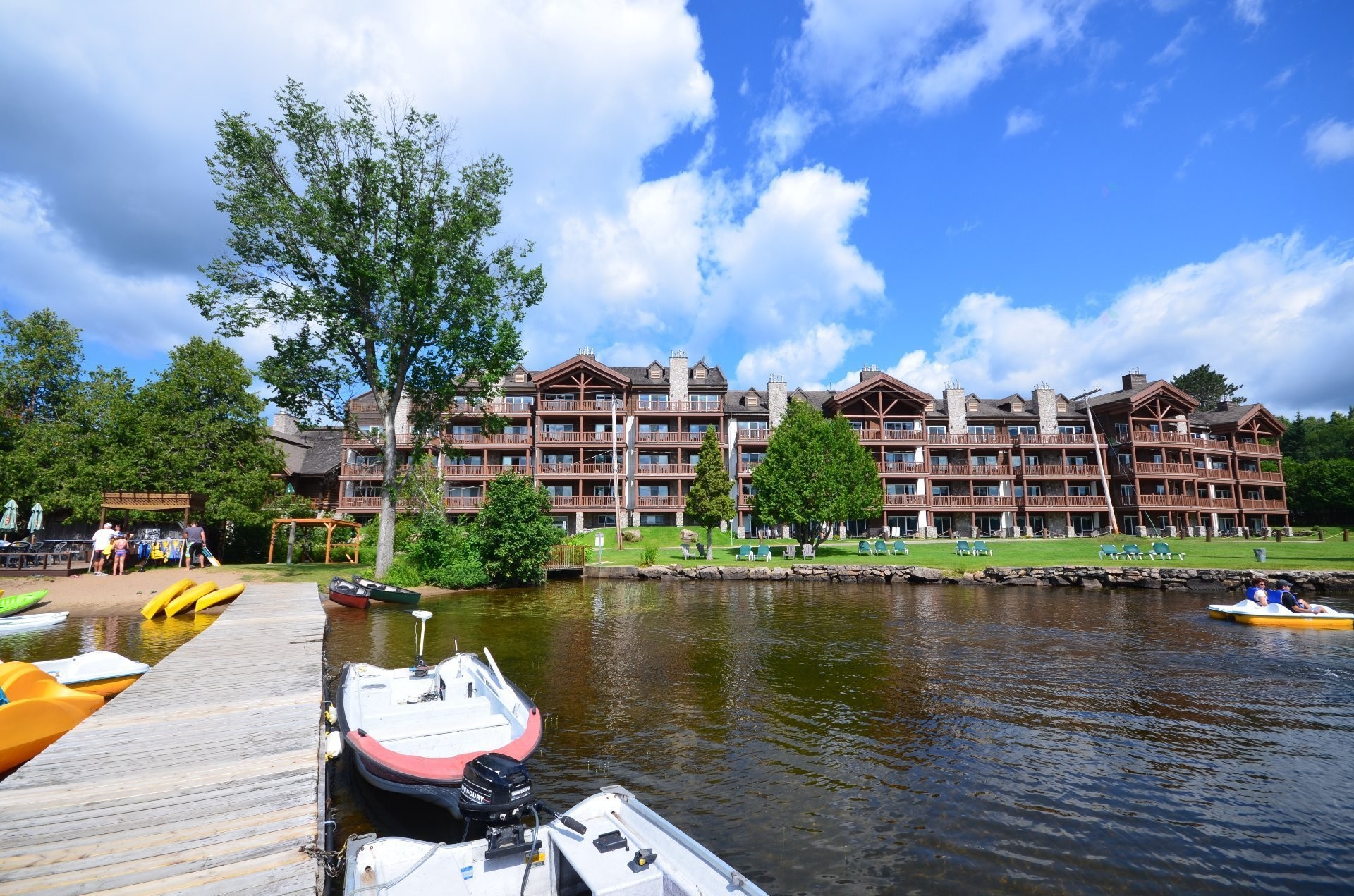 









2396


Rue Labelle

, 124,
Mont-Tremblant,




QC
J8E1T8

