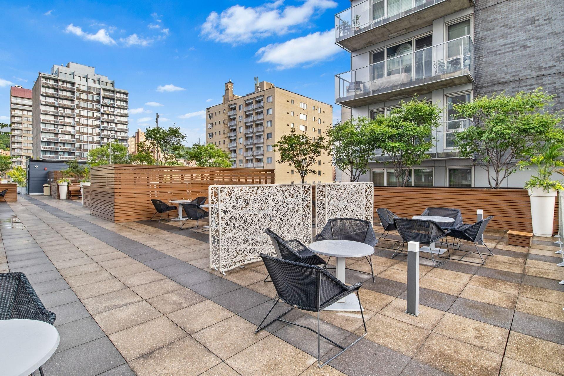 









1414


Rue Chomedey

, 1950,
Montréal (Ville-Marie),




QC
H3H0A2

