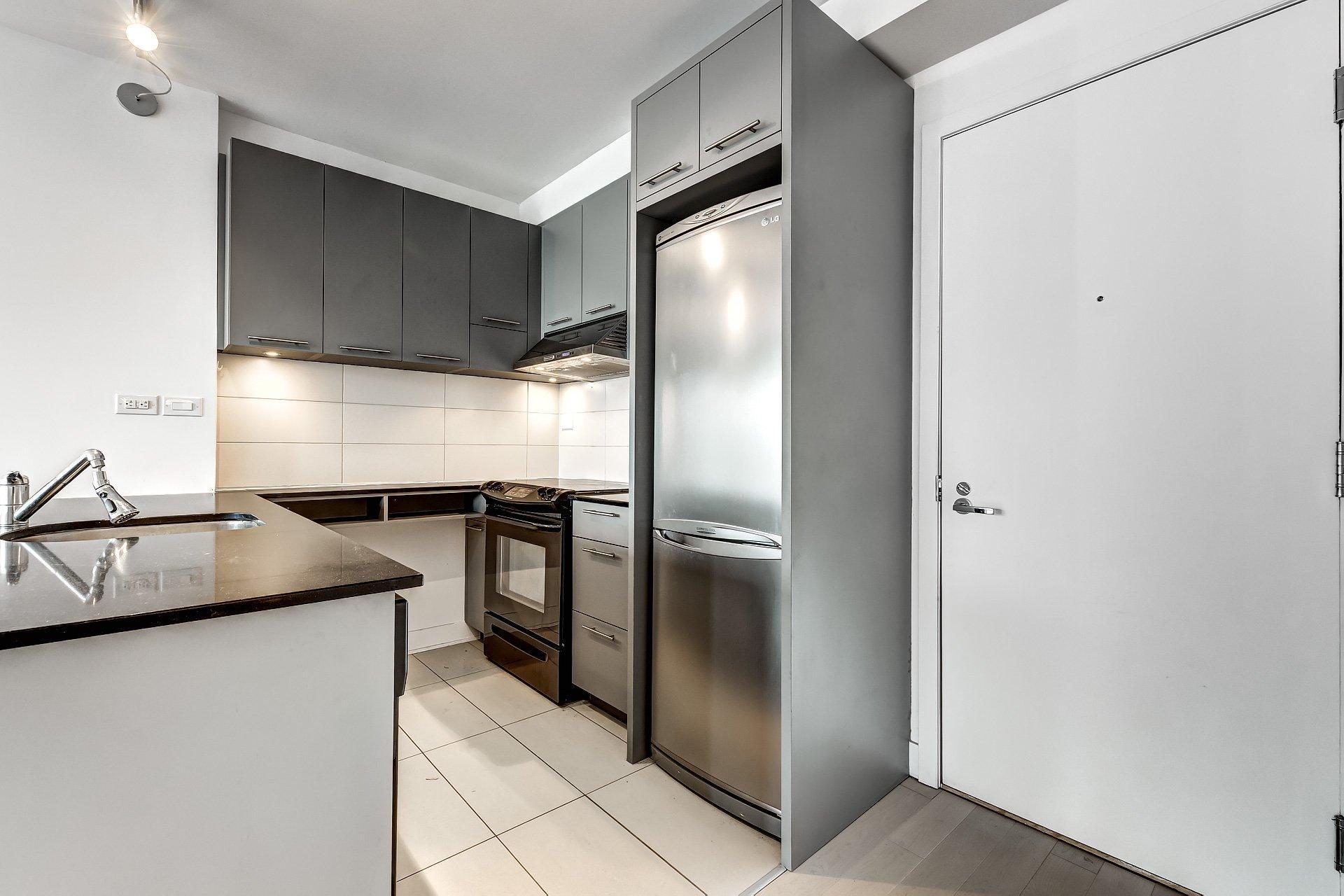 









1414


Rue Chomedey

, 1950,
Montréal (Ville-Marie),




QC
H3H0A2

