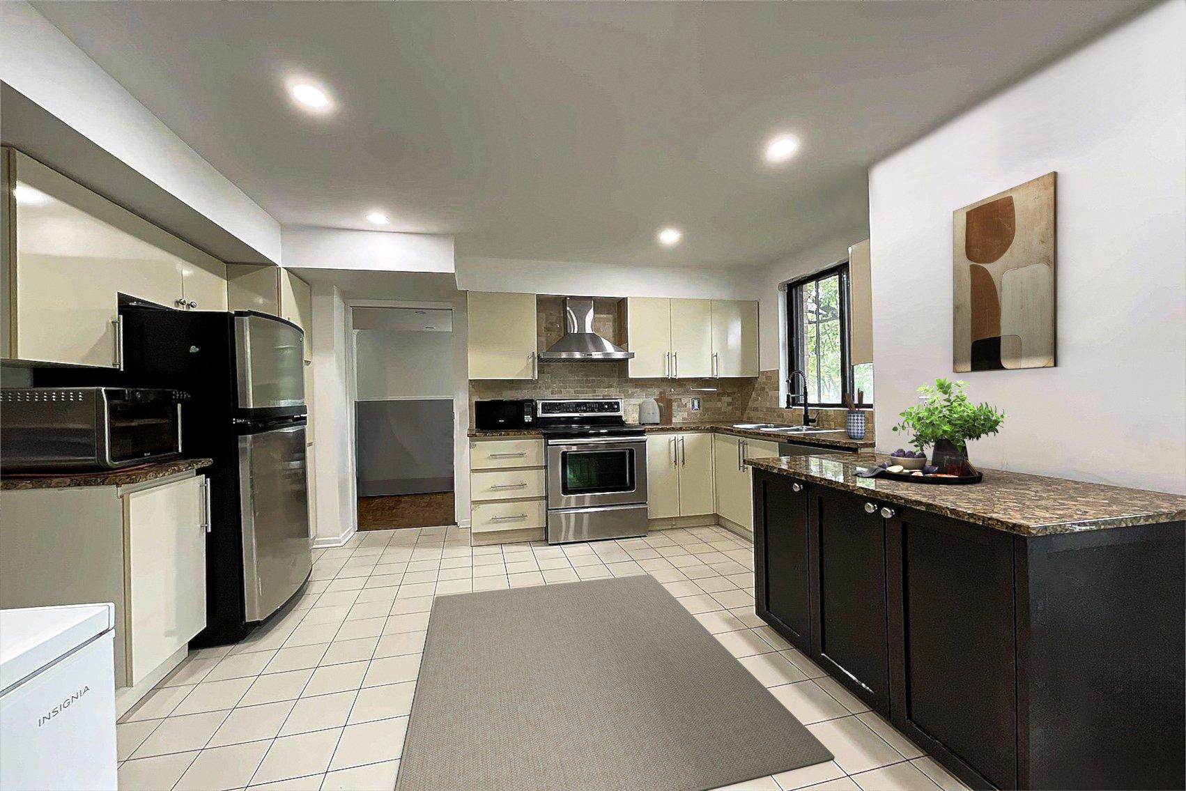 









5700


Av. Rembrandt

, 104,
Côte-Saint-Luc,




QC
H4W3E6

