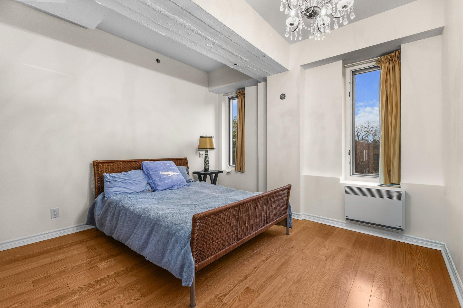 









1275


Av. Van Horne

, 41,
Montréal (Outremont),




QC
H2V1K5

