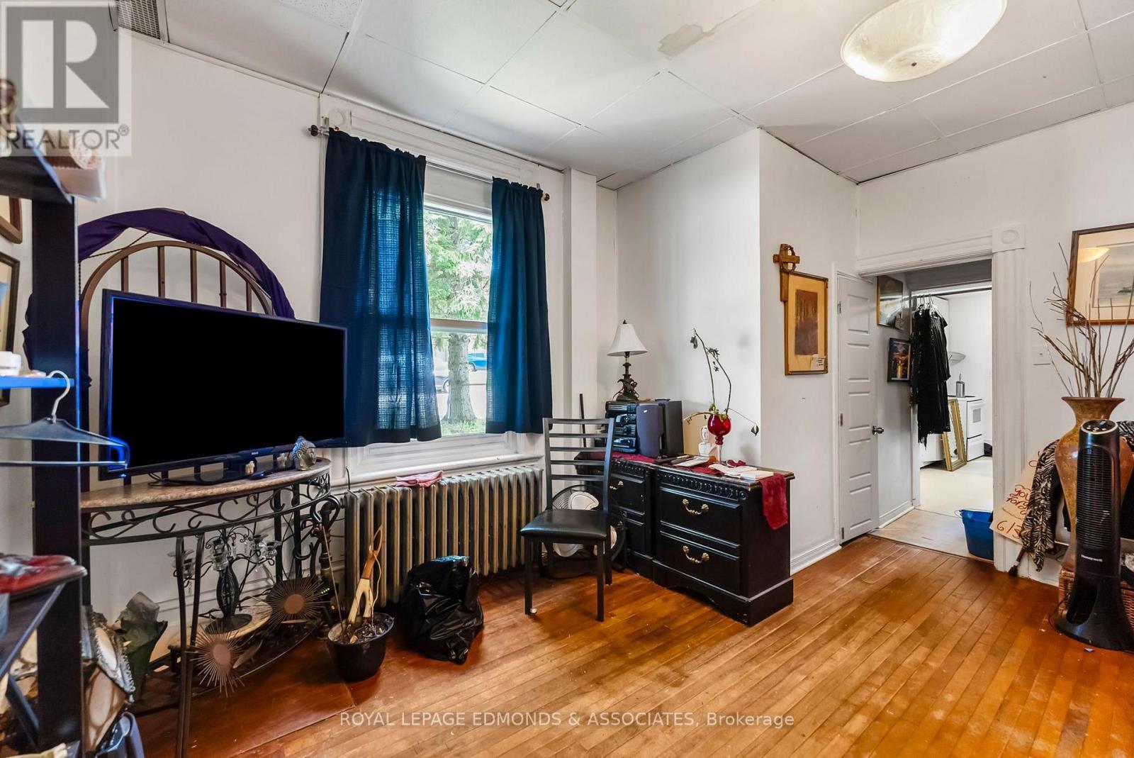 












394 PEMBROKE STREET E

,
Pembroke,




Ontario
K8A3K6

