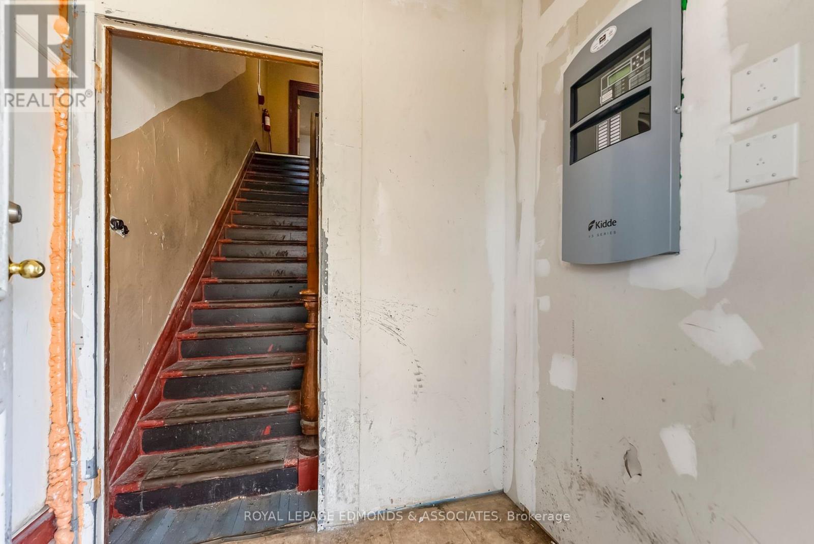 












394 PEMBROKE STREET E

,
Pembroke,




Ontario
K8A3K6

