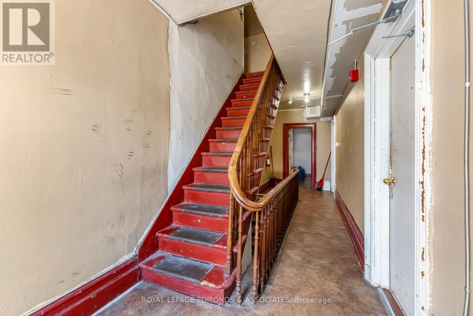 












394 PEMBROKE STREET E

,
Pembroke,




Ontario
K8A3K6

