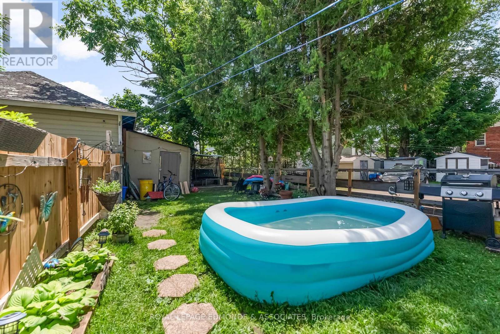 












394 PEMBROKE STREET E

,
Pembroke,




Ontario
K8A3K6

