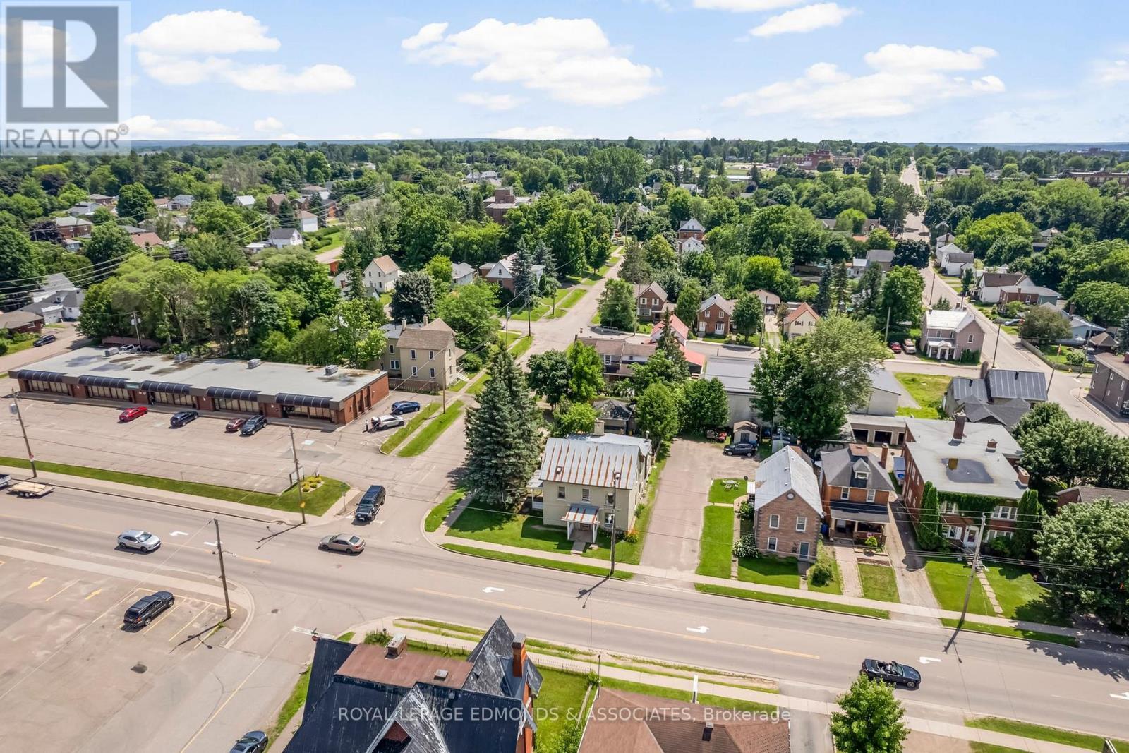 












394 PEMBROKE STREET E

,
Pembroke,




Ontario
K8A3K6

