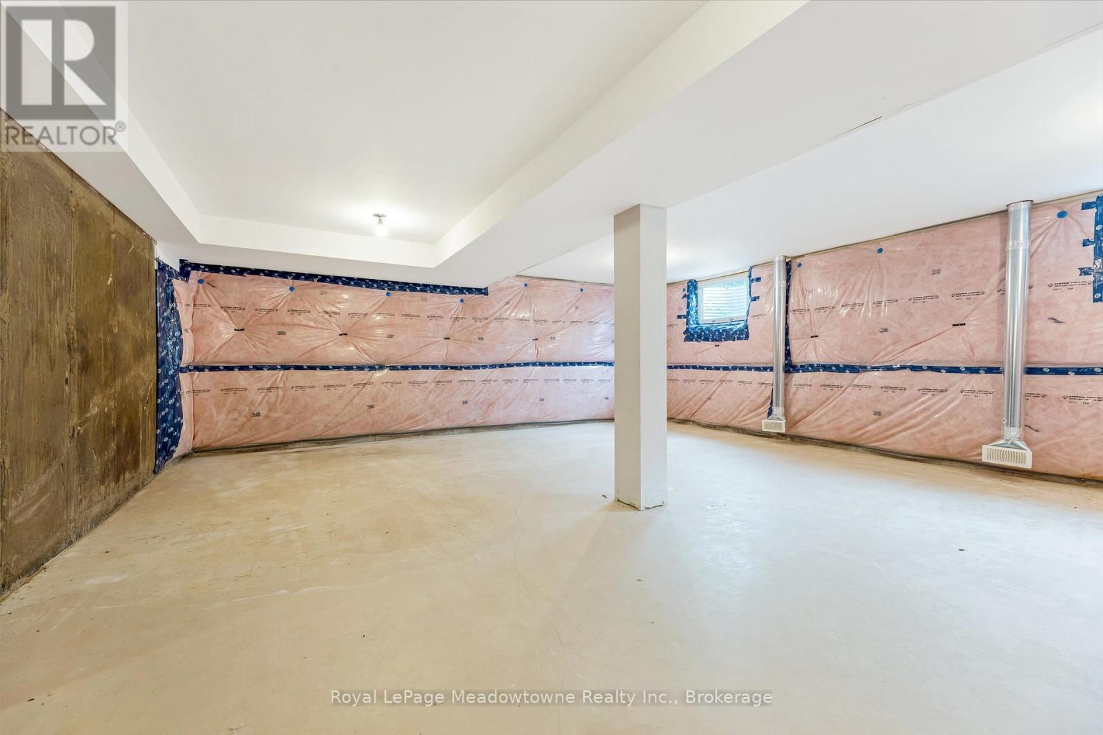 












30 CLUTHE CRESCENT

,
Kitchener,




Ontario
N2P1M8

