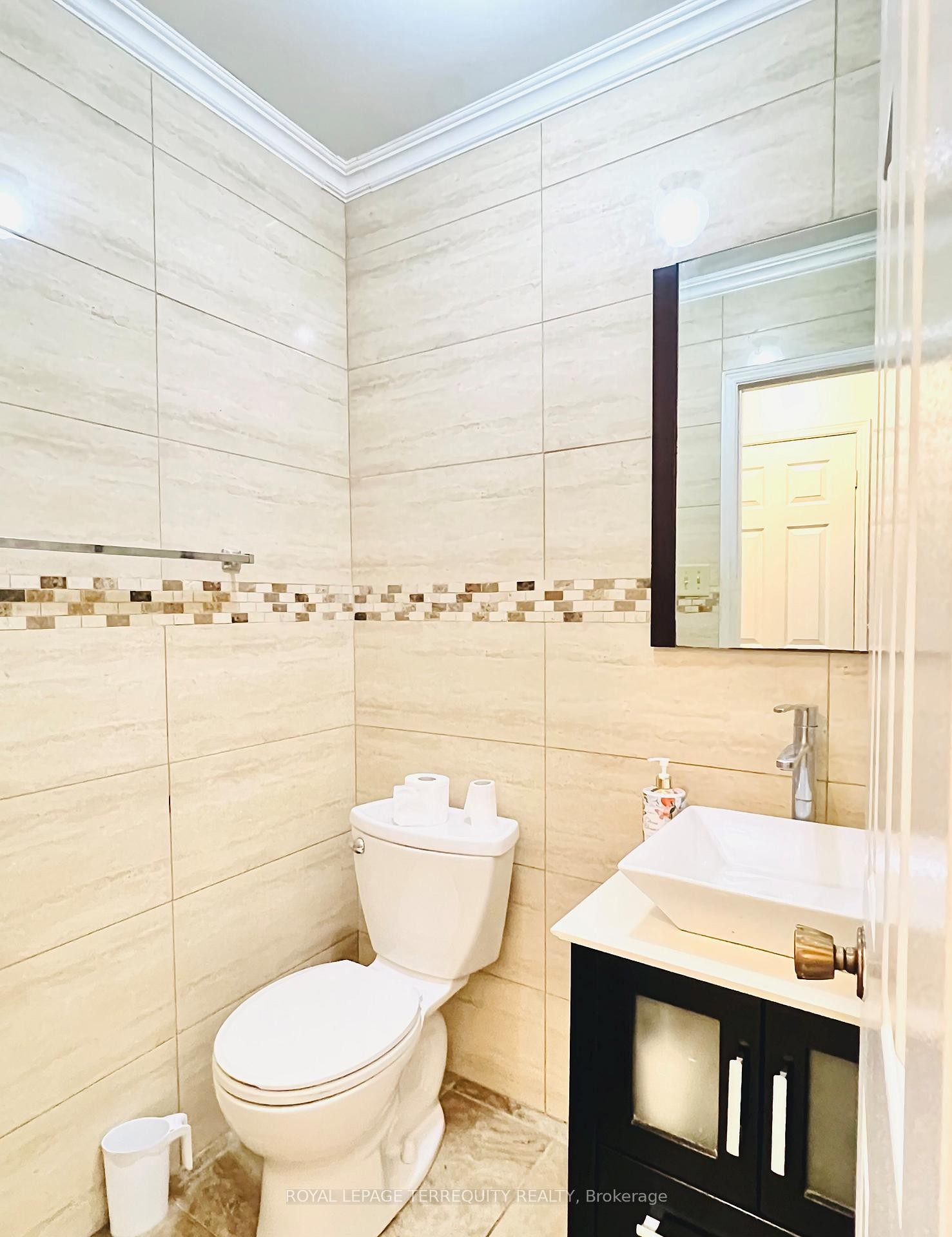 









531


Loretta

Court,
Mississauga,




ON
L5B 3S2

