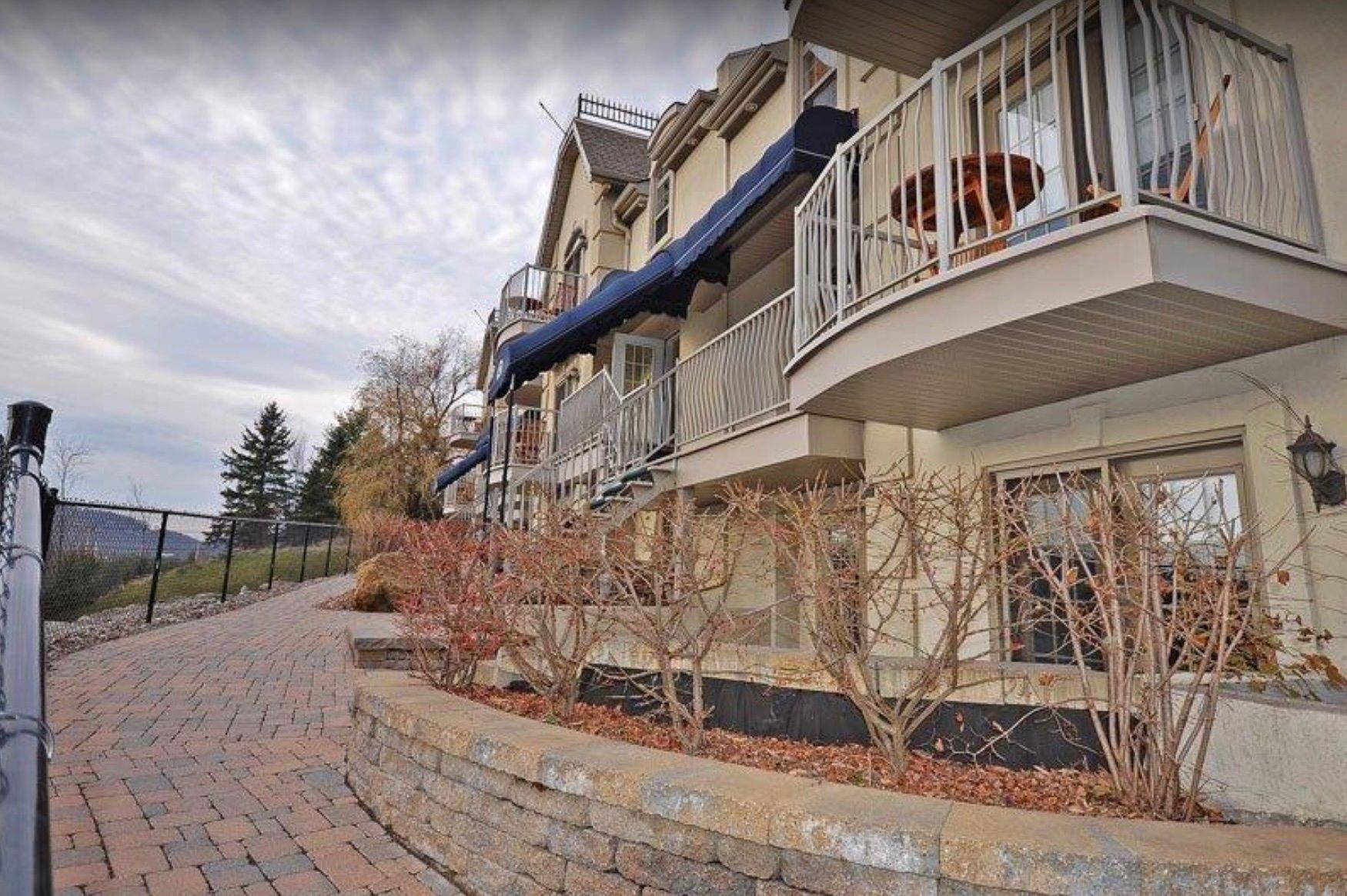 









570


Ch. des Frênes

, 3106,
Piedmont,




QC
J0R1K0

