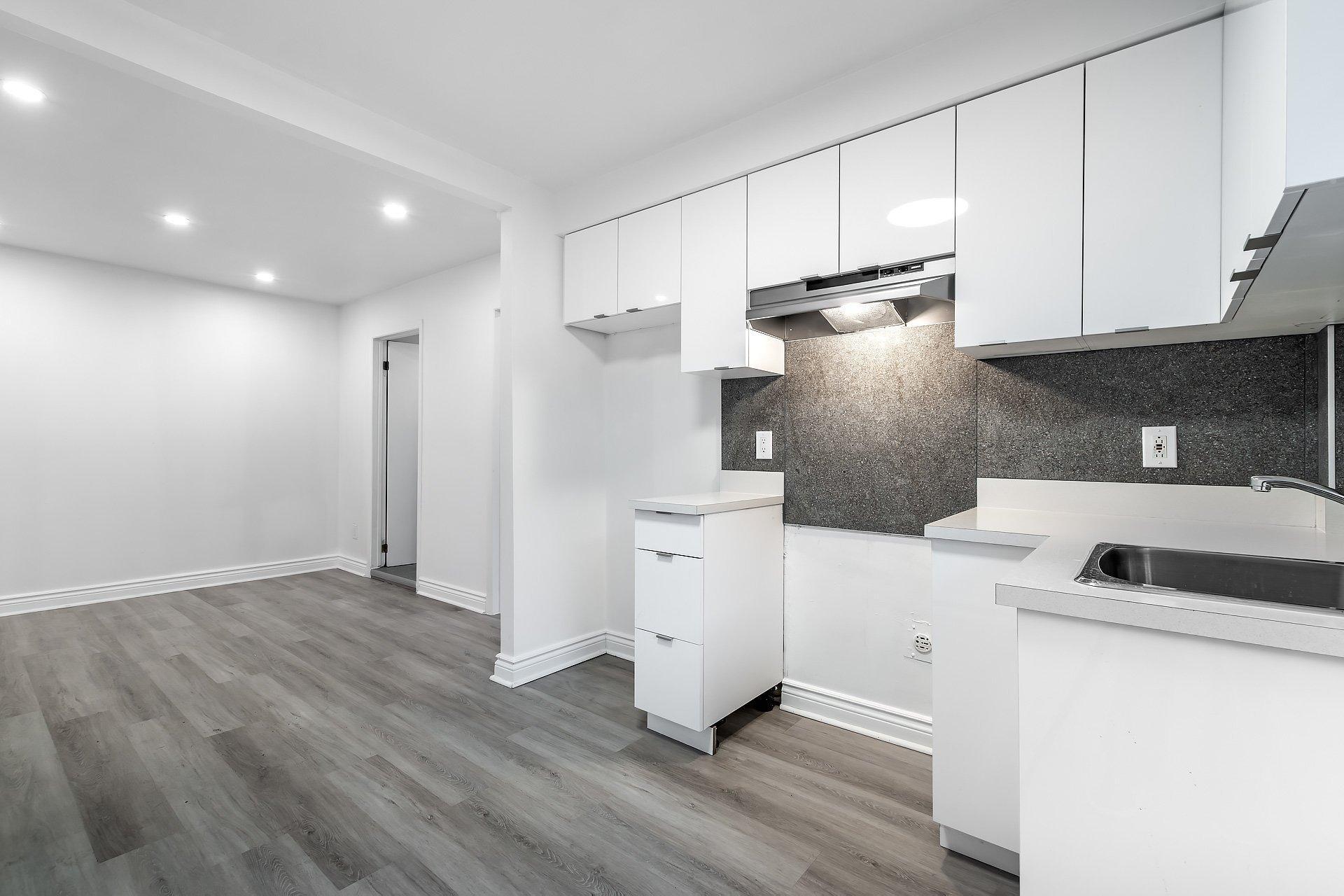 









11711


Boul. Langelier

, 2,
Montréal (Montréal-Nord),




QC
H1G3M2

