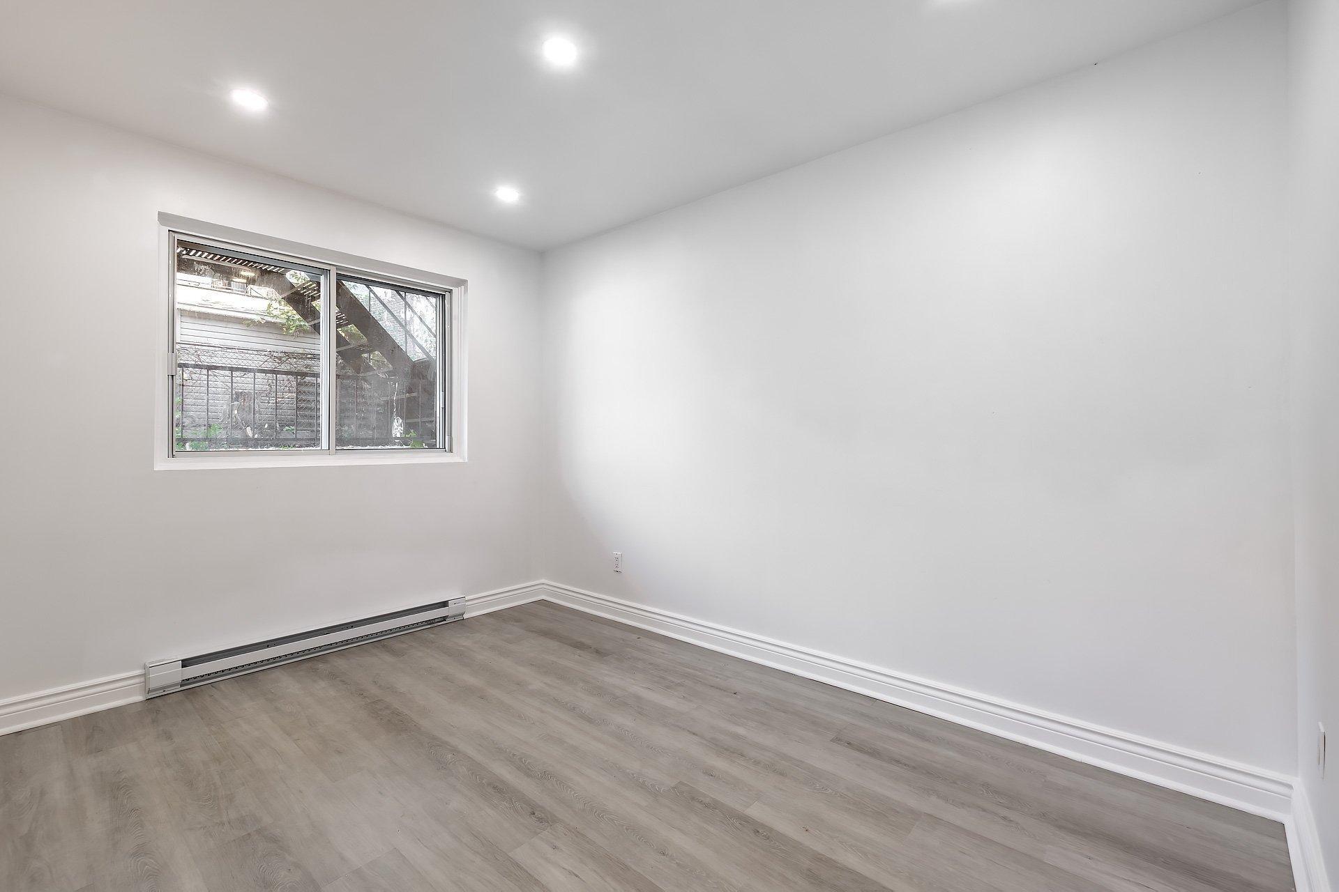 









11711


Boul. Langelier

, 2,
Montréal (Montréal-Nord),




QC
H1G3M2

