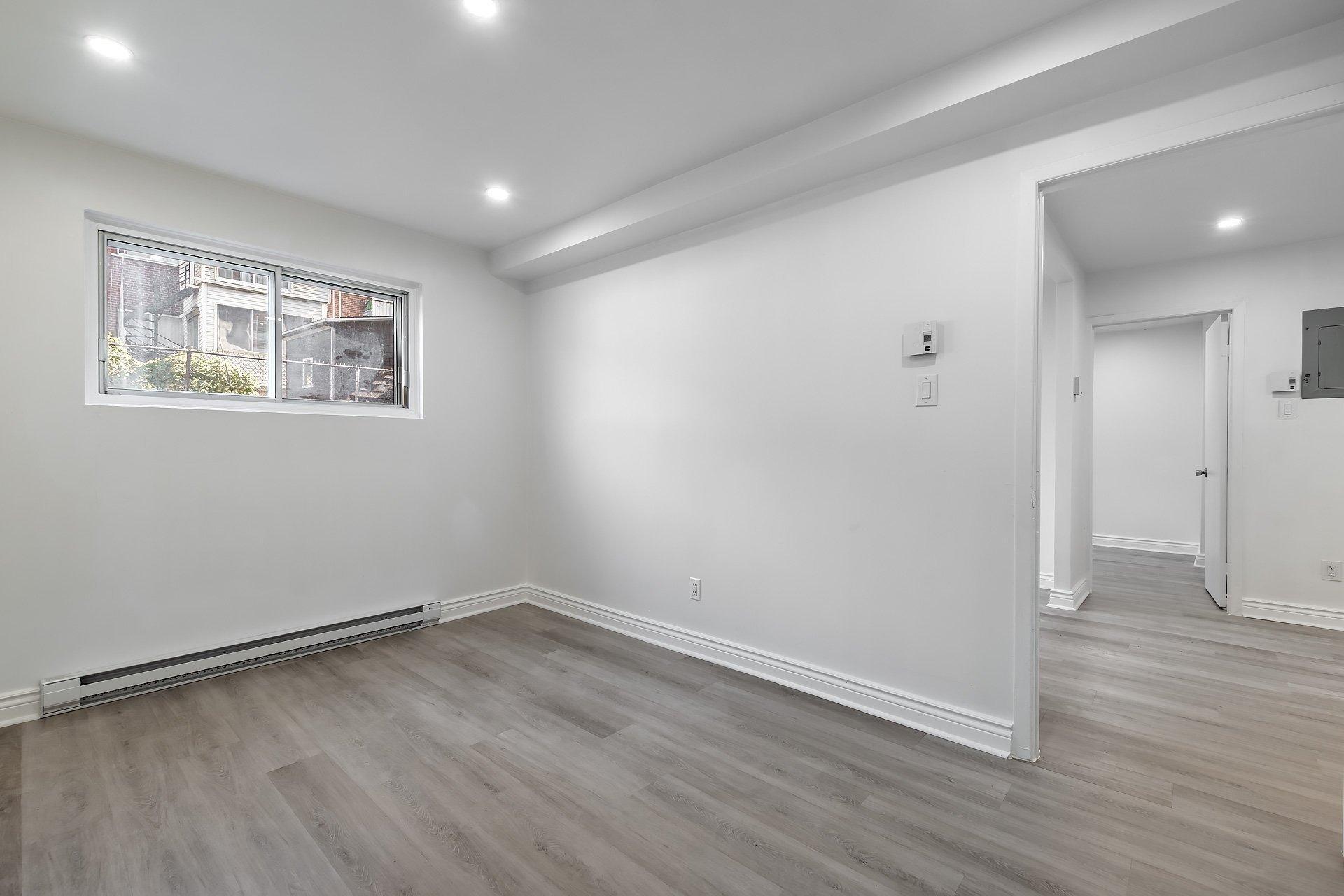 









11711


Boul. Langelier

, 2,
Montréal (Montréal-Nord),




QC
H1G3M2

