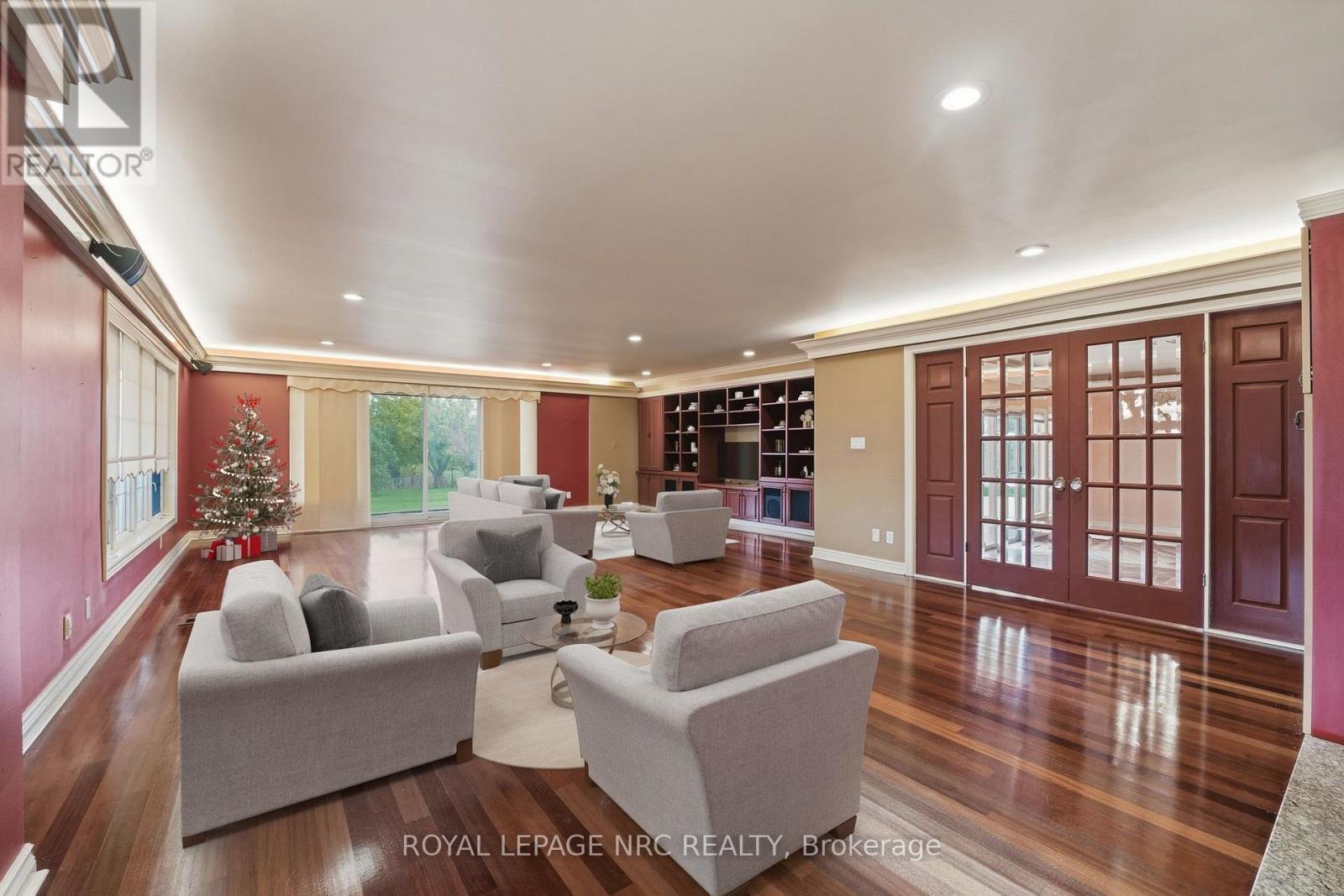 












4850 HILLSIDE DRIVE

,
Lincoln,




Ontario
L0R1B0

