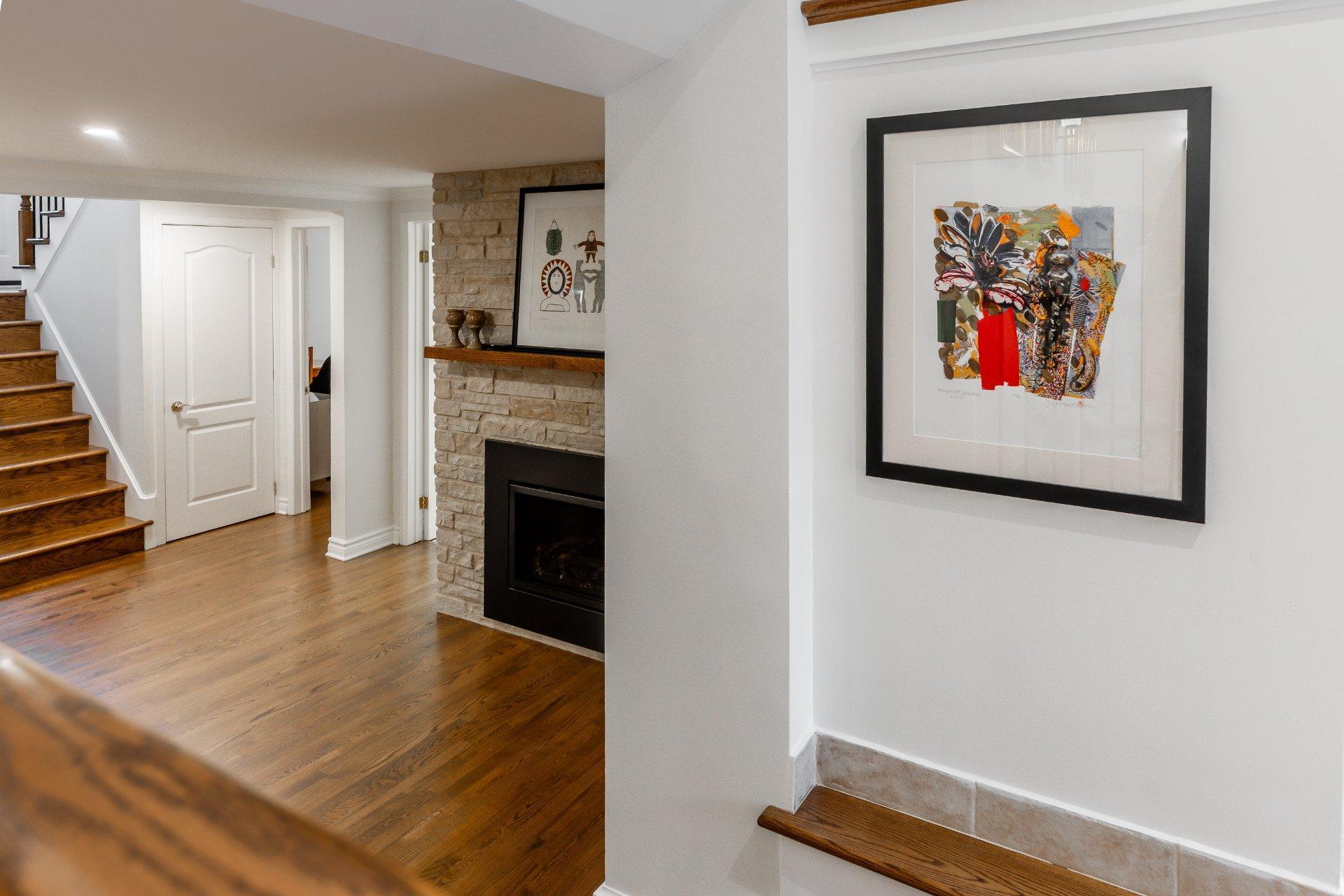 









43


Av. Bayview

,
Pointe-Claire,




QC
H9S5C1

