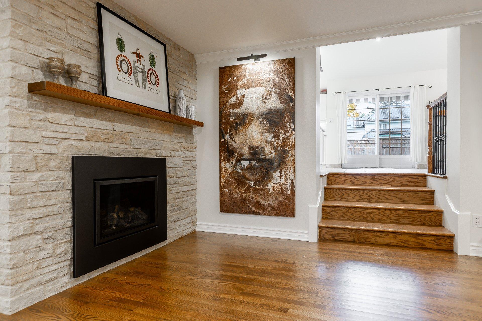 









43


Av. Bayview

,
Pointe-Claire,




QC
H9S5C1

