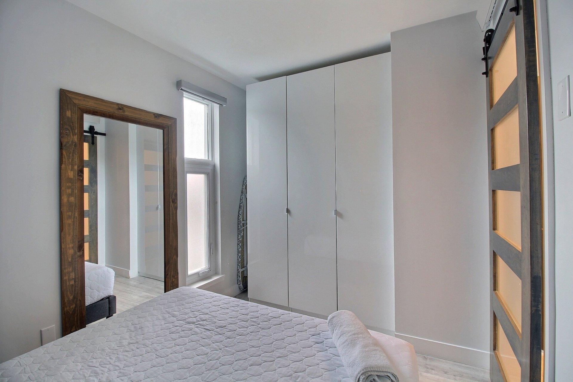 









385


Rue du Moulin

, 17,
Magog,




QC
J1X4A1

