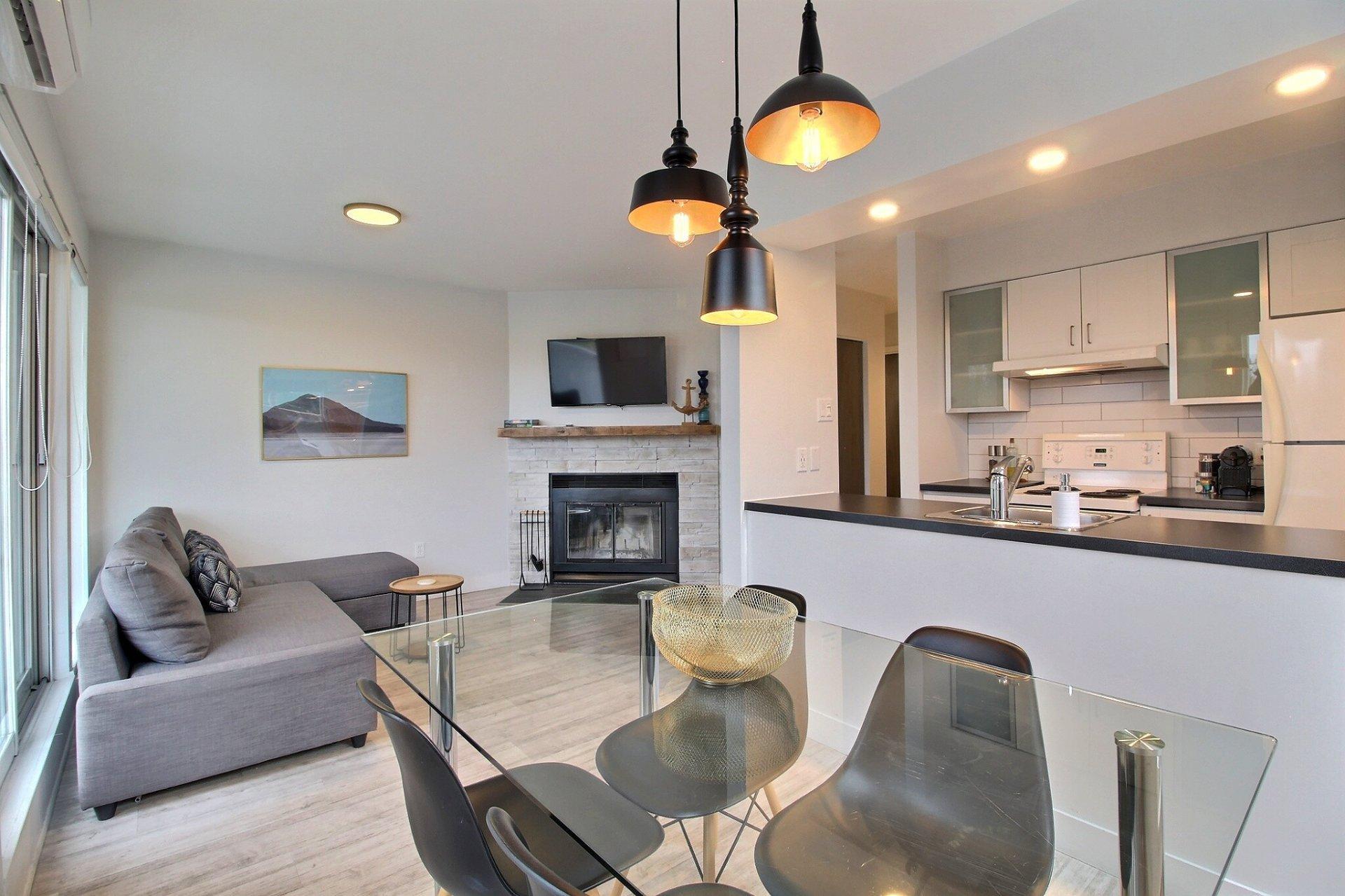 









385


Rue du Moulin

, 17,
Magog,




QC
J1X4A1

