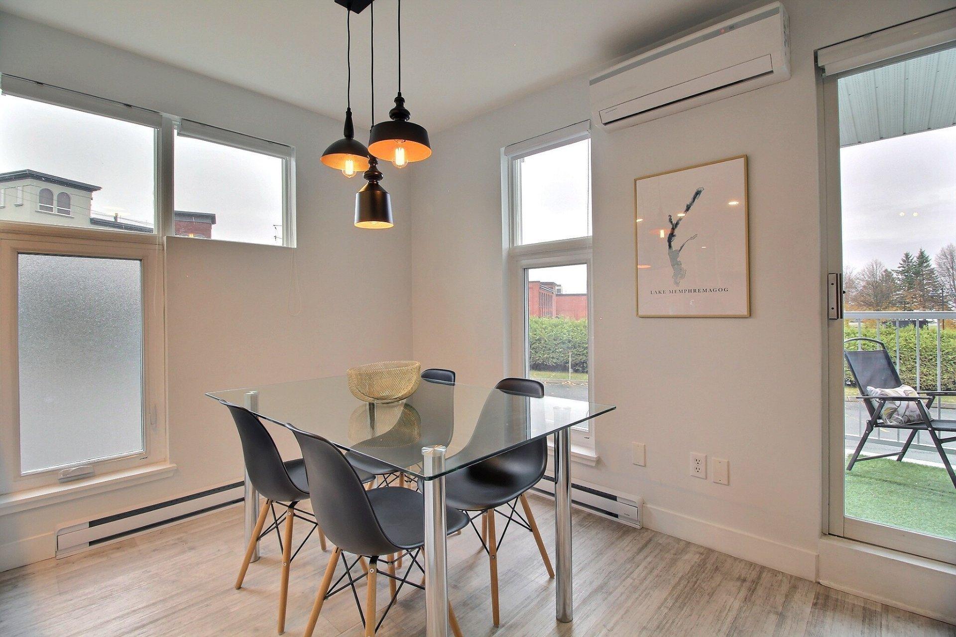 









385


Rue du Moulin

, 17,
Magog,




QC
J1X4A1

